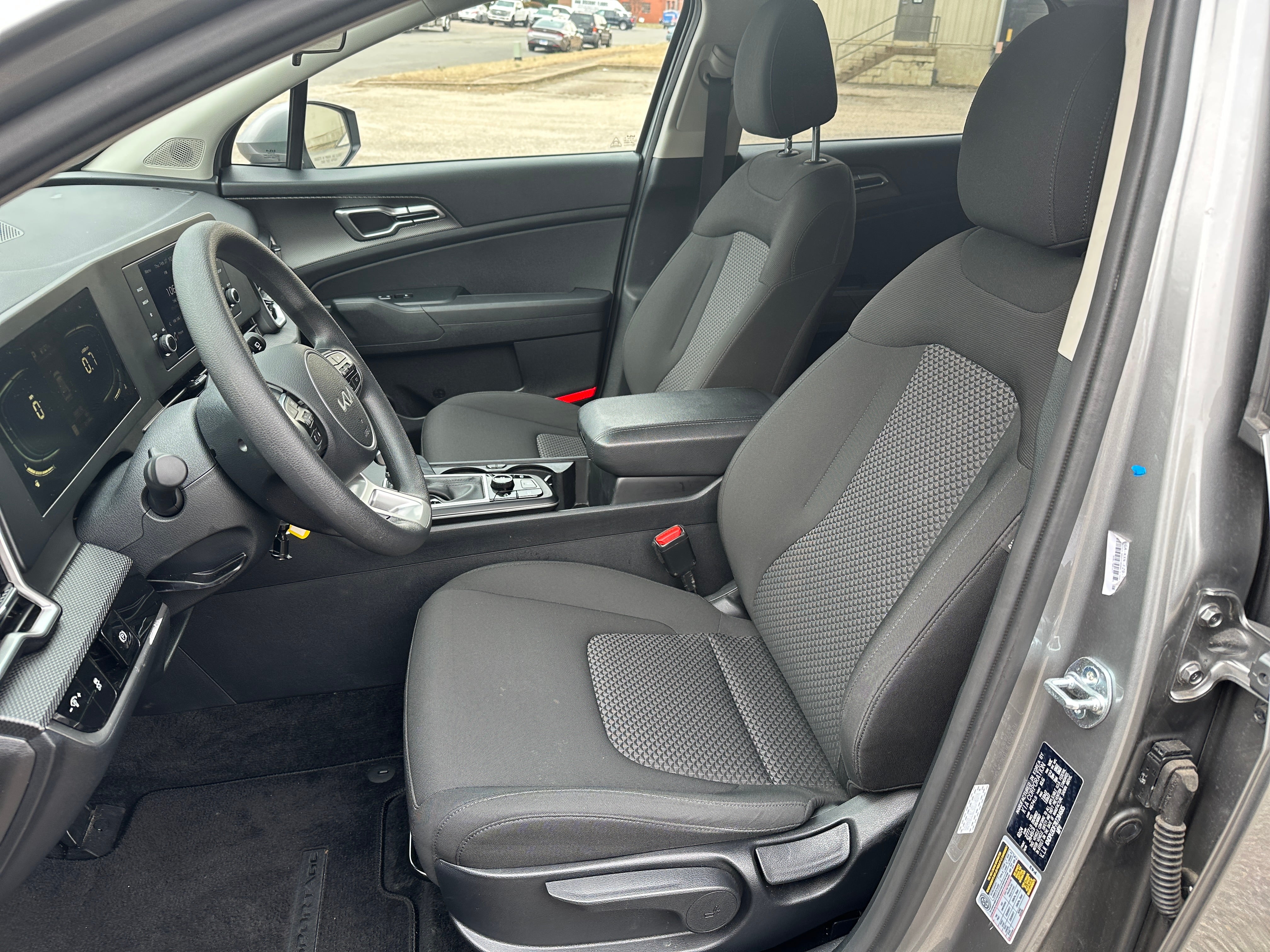 2024 Kia Sportage LX 2
