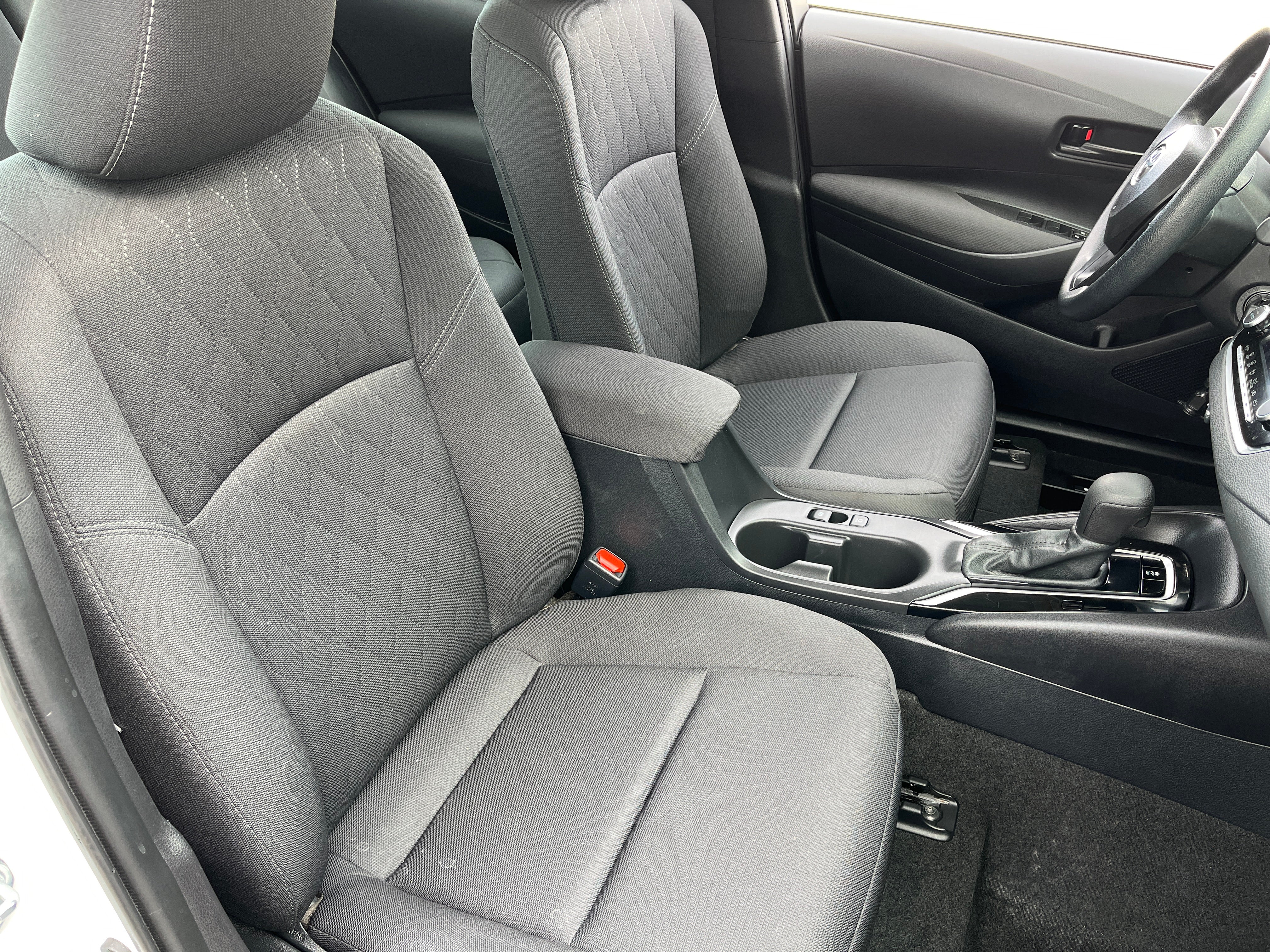 2024 Toyota Corolla LE 2