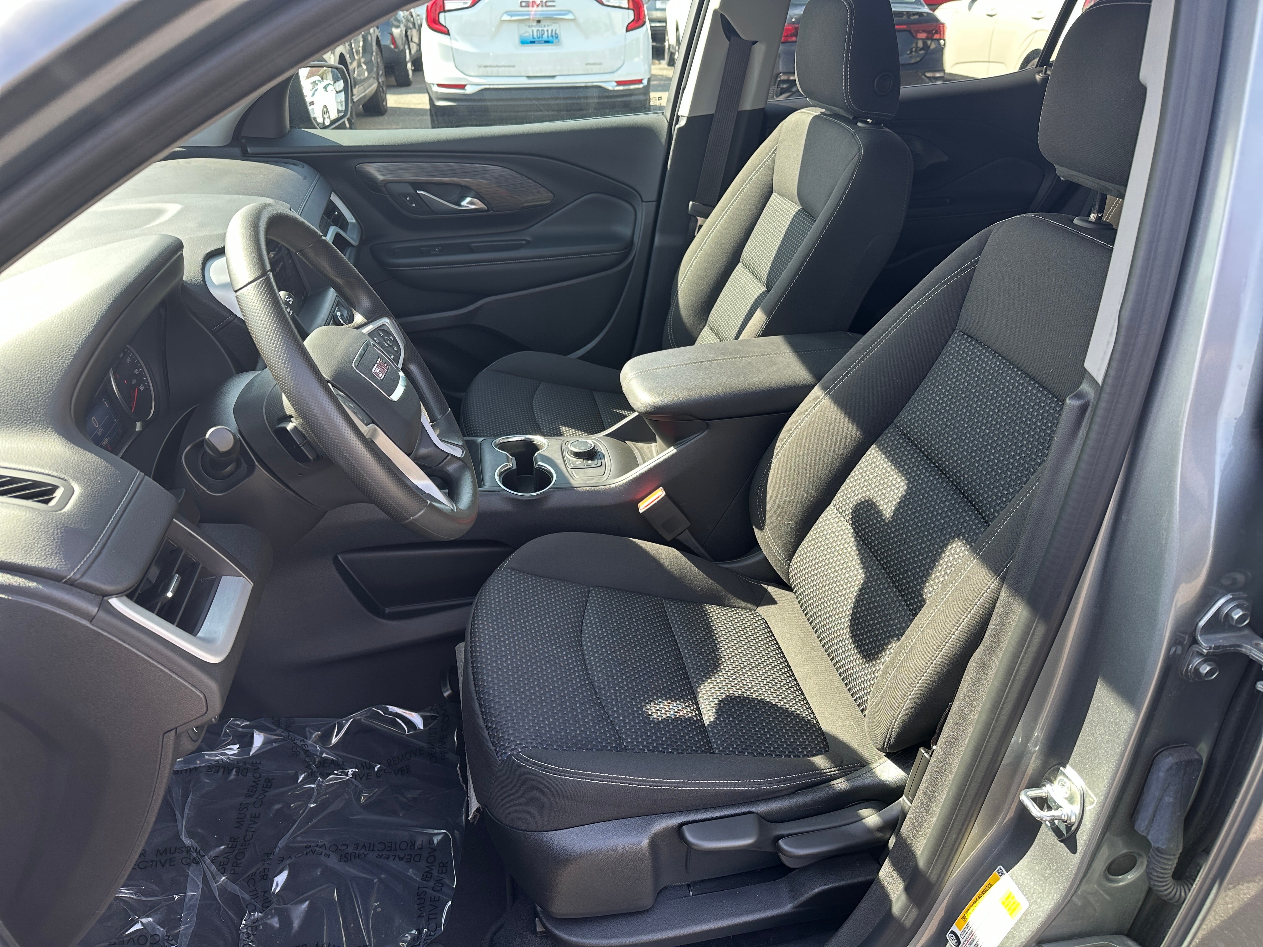 2024 GMC Terrain SLE 2