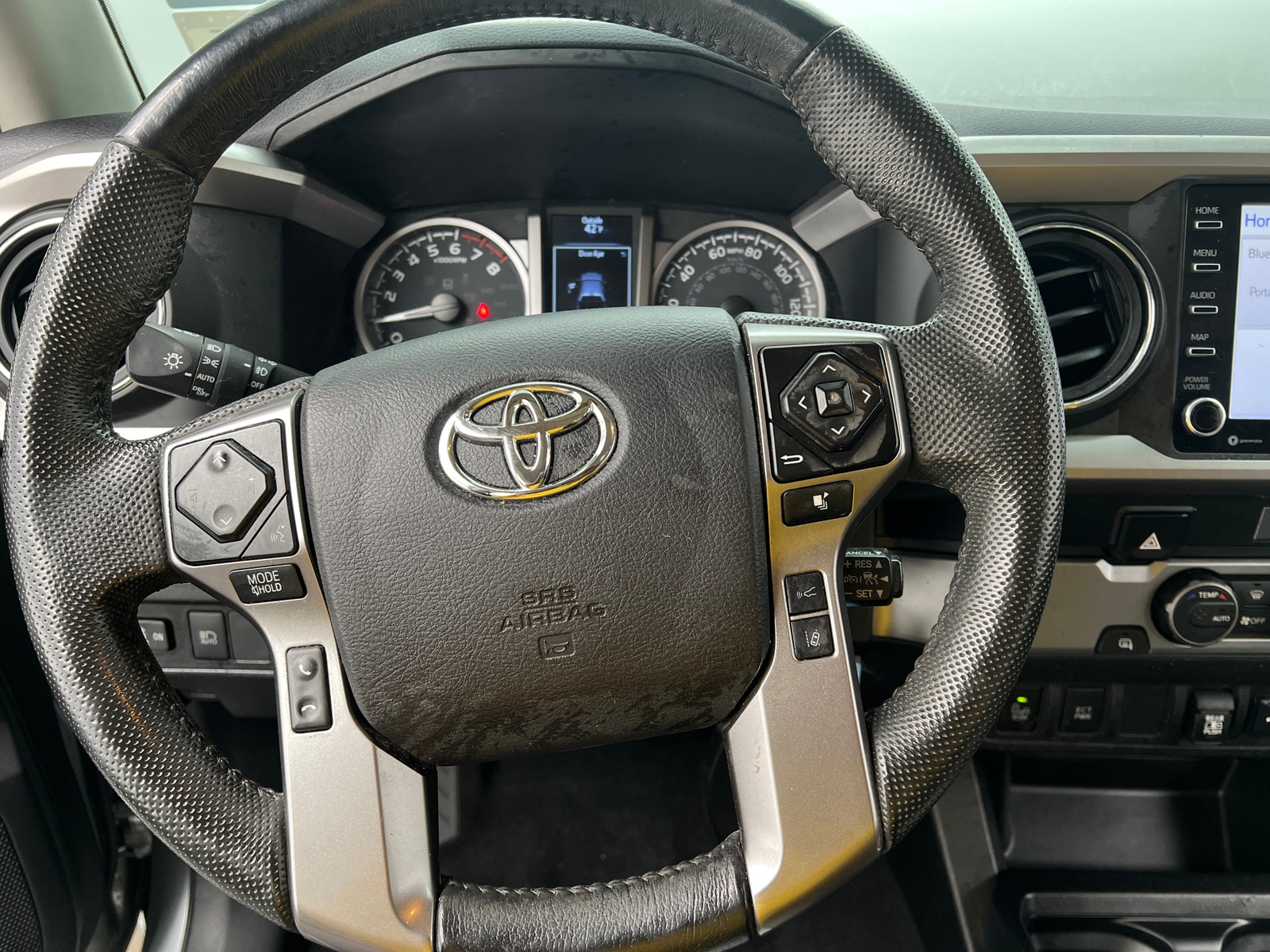 Thumbnail: 2022 Toyota Tacoma - 5
