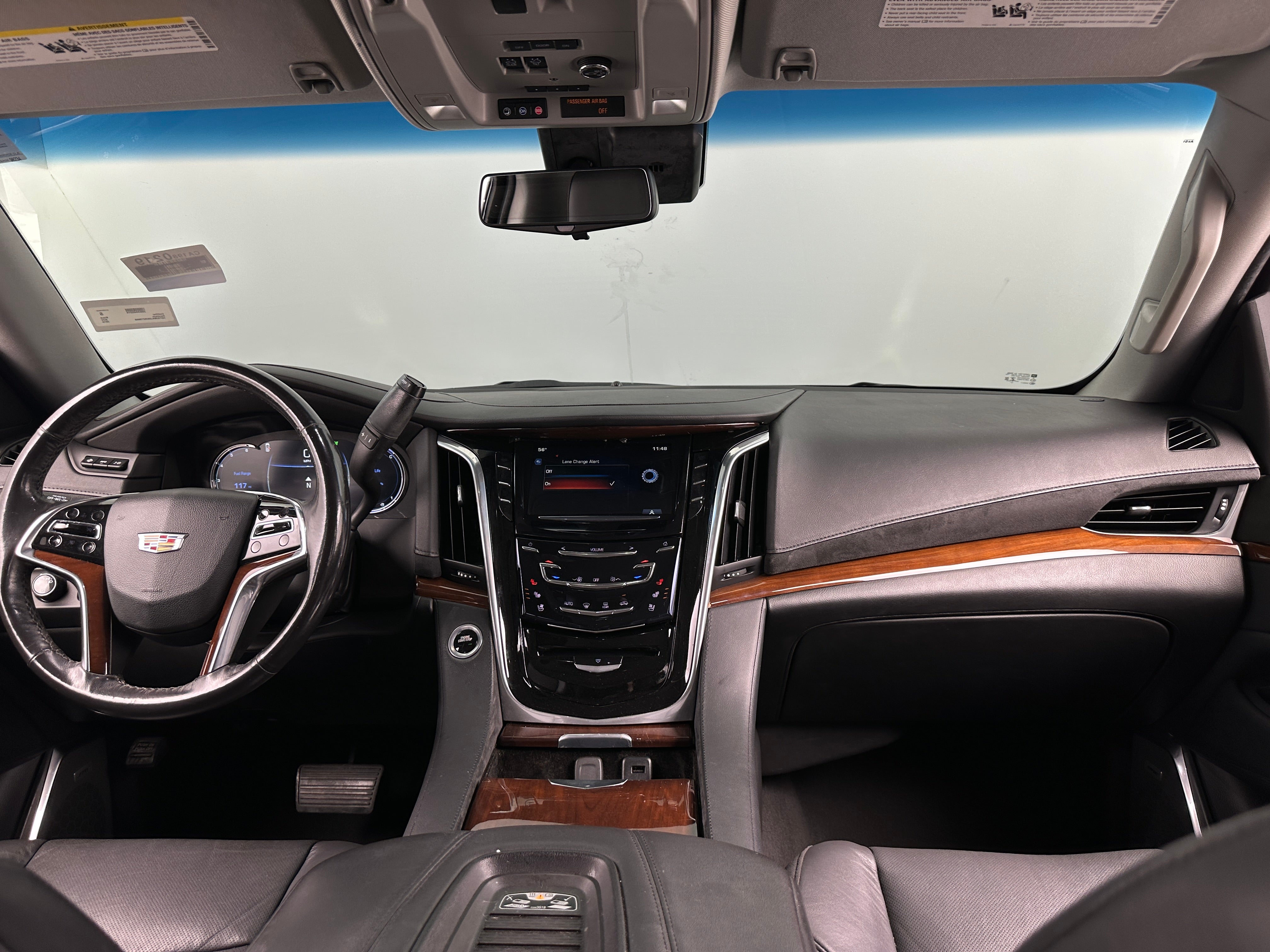 2019 Cadillac Escalade Luxury 2