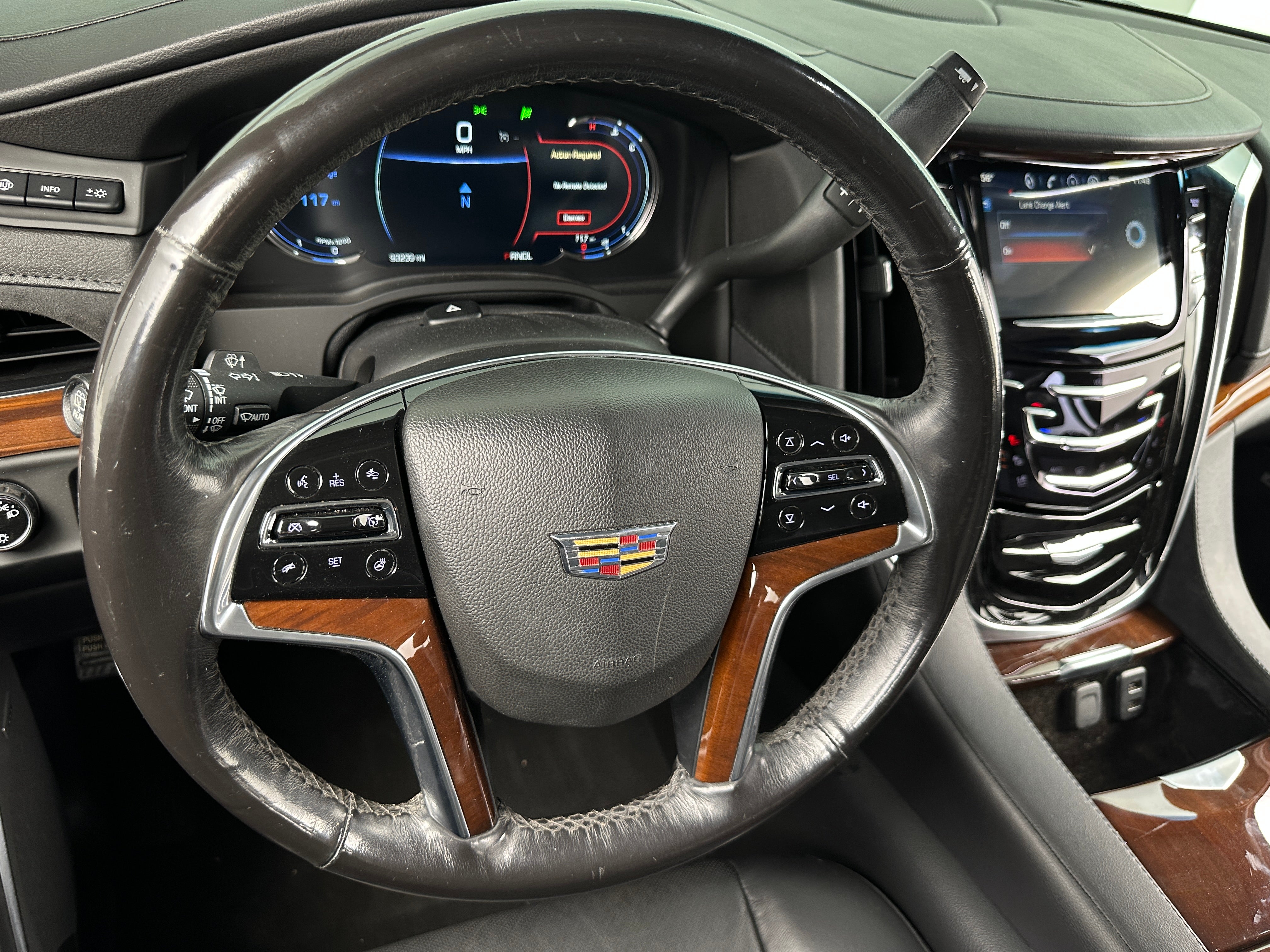 2019 Cadillac Escalade Luxury 4