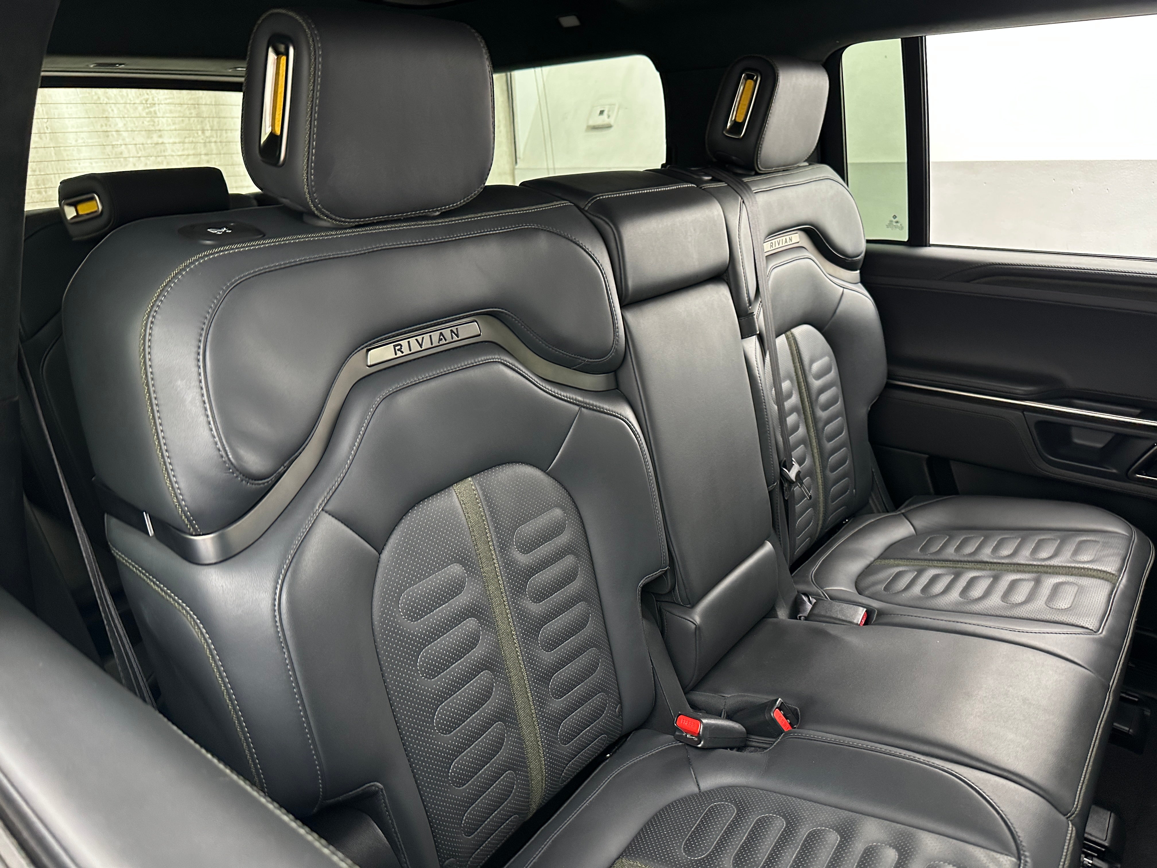 2023 Rivian R1S Adventure 6