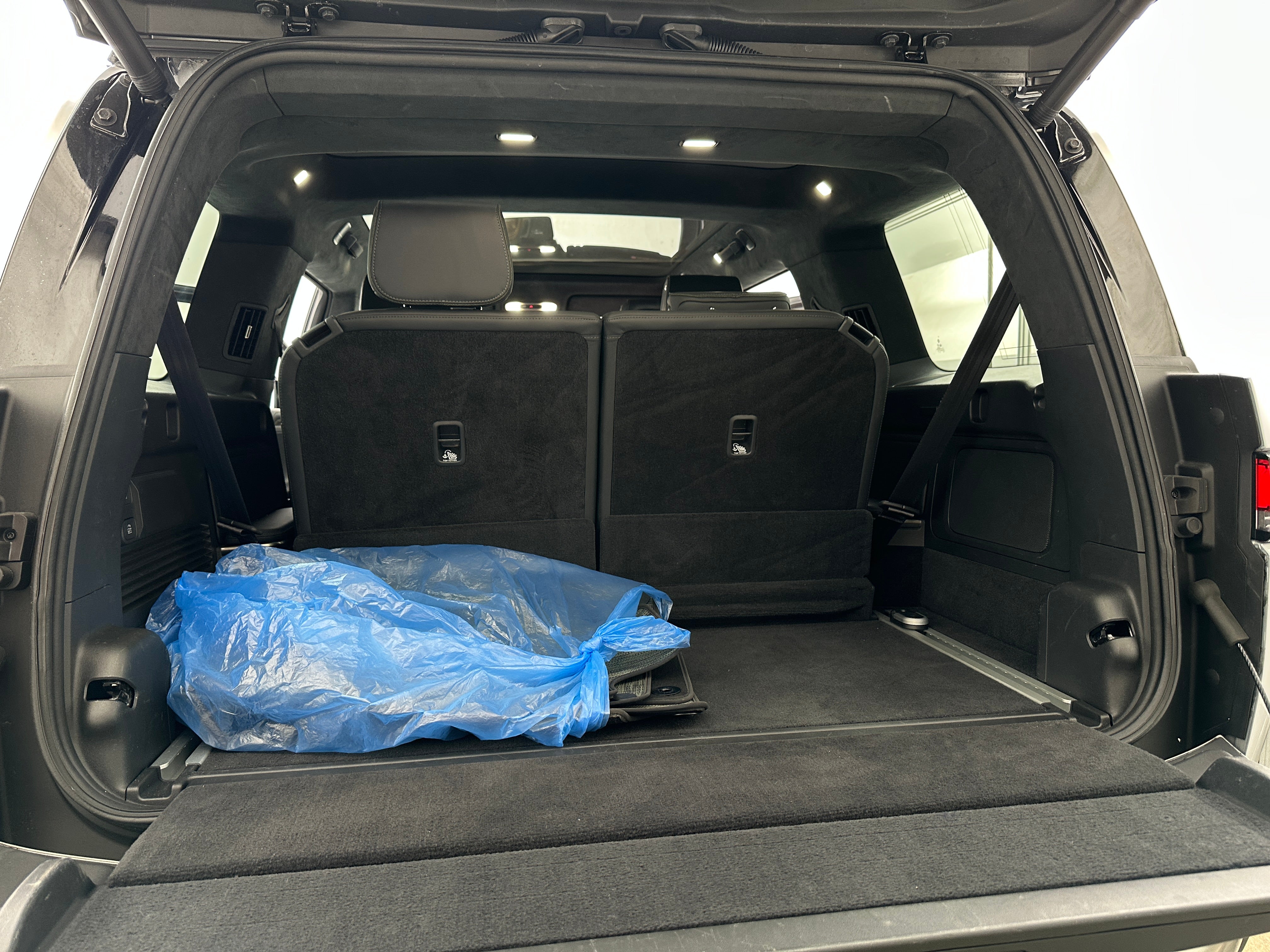 2023 Rivian R1S Adventure 7