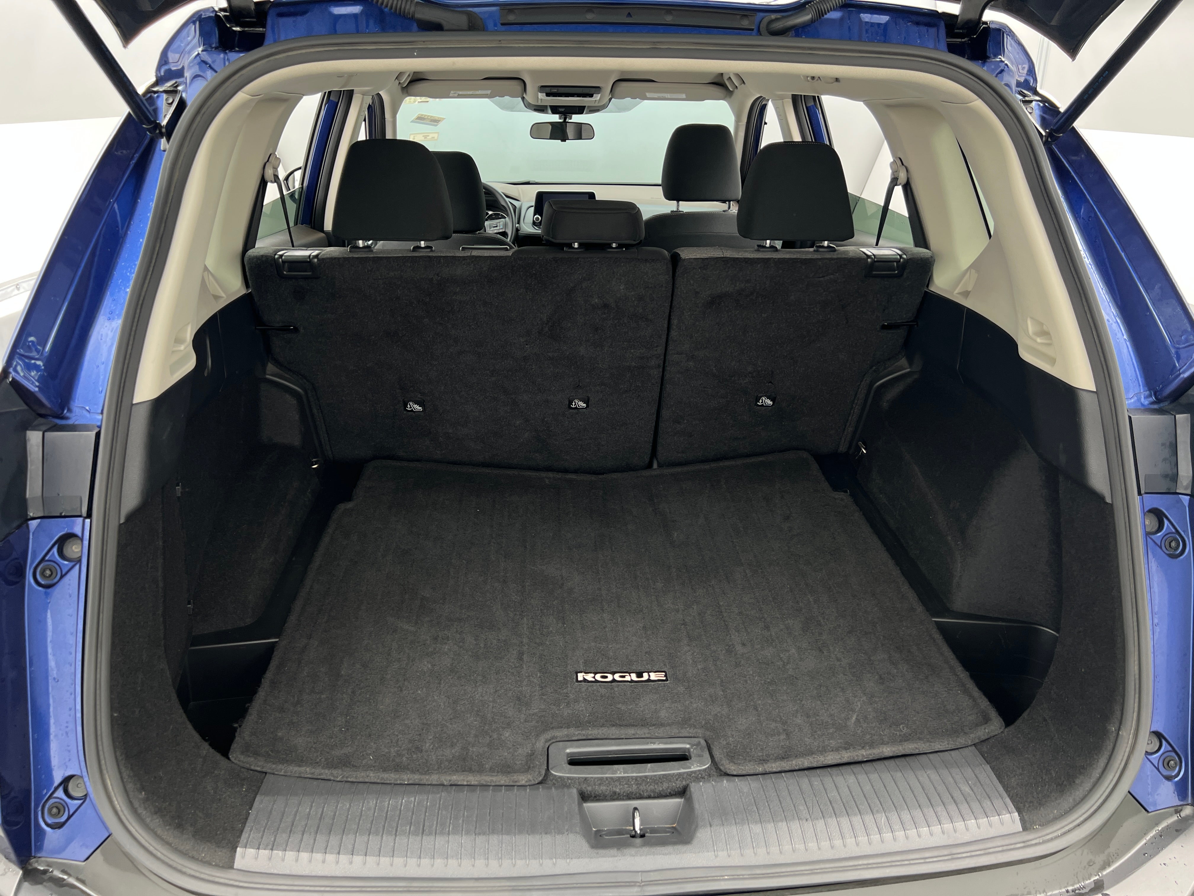 2023 Nissan Rogue SV 7