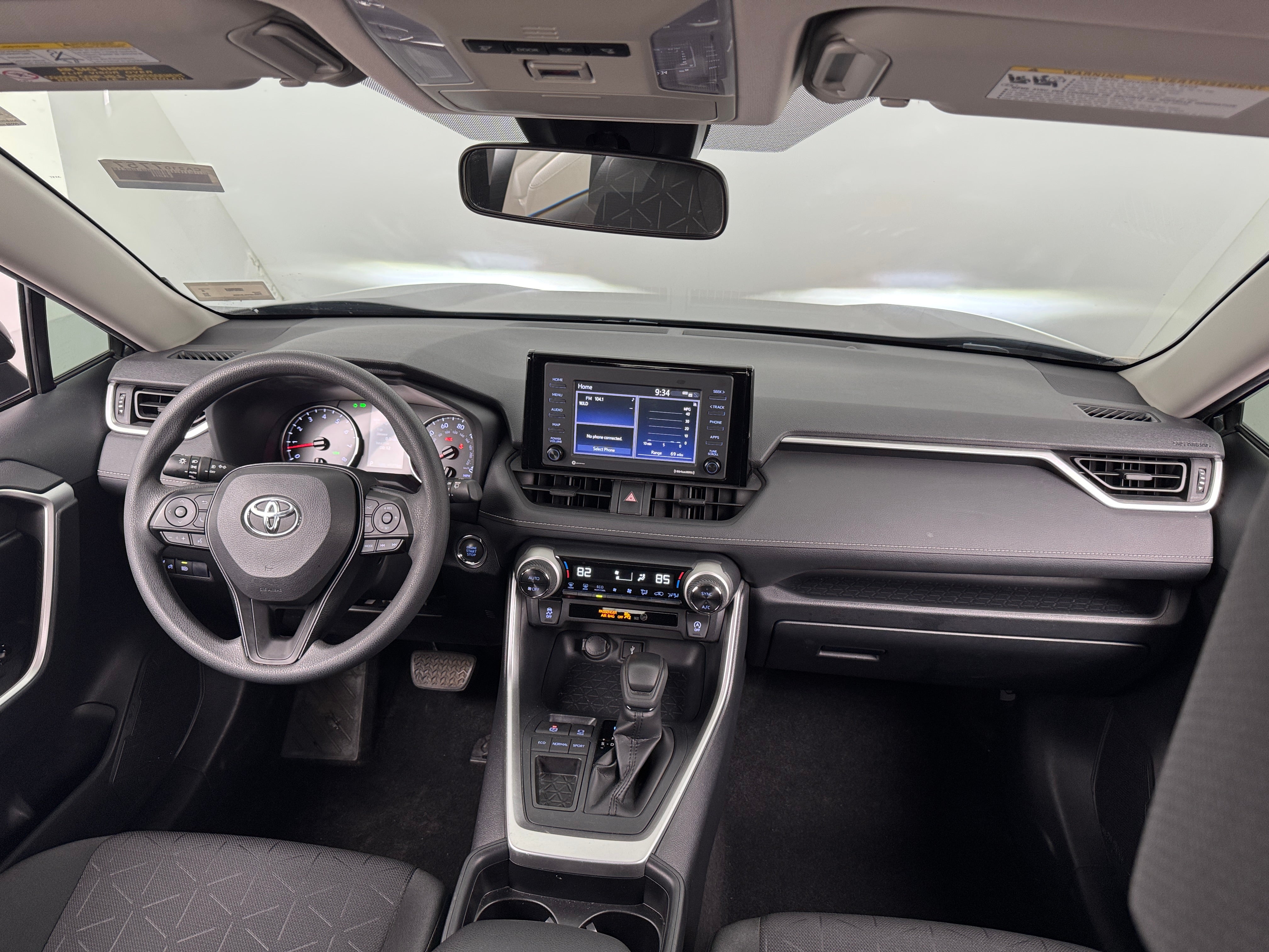 2020 Toyota RAV4 XLE 3