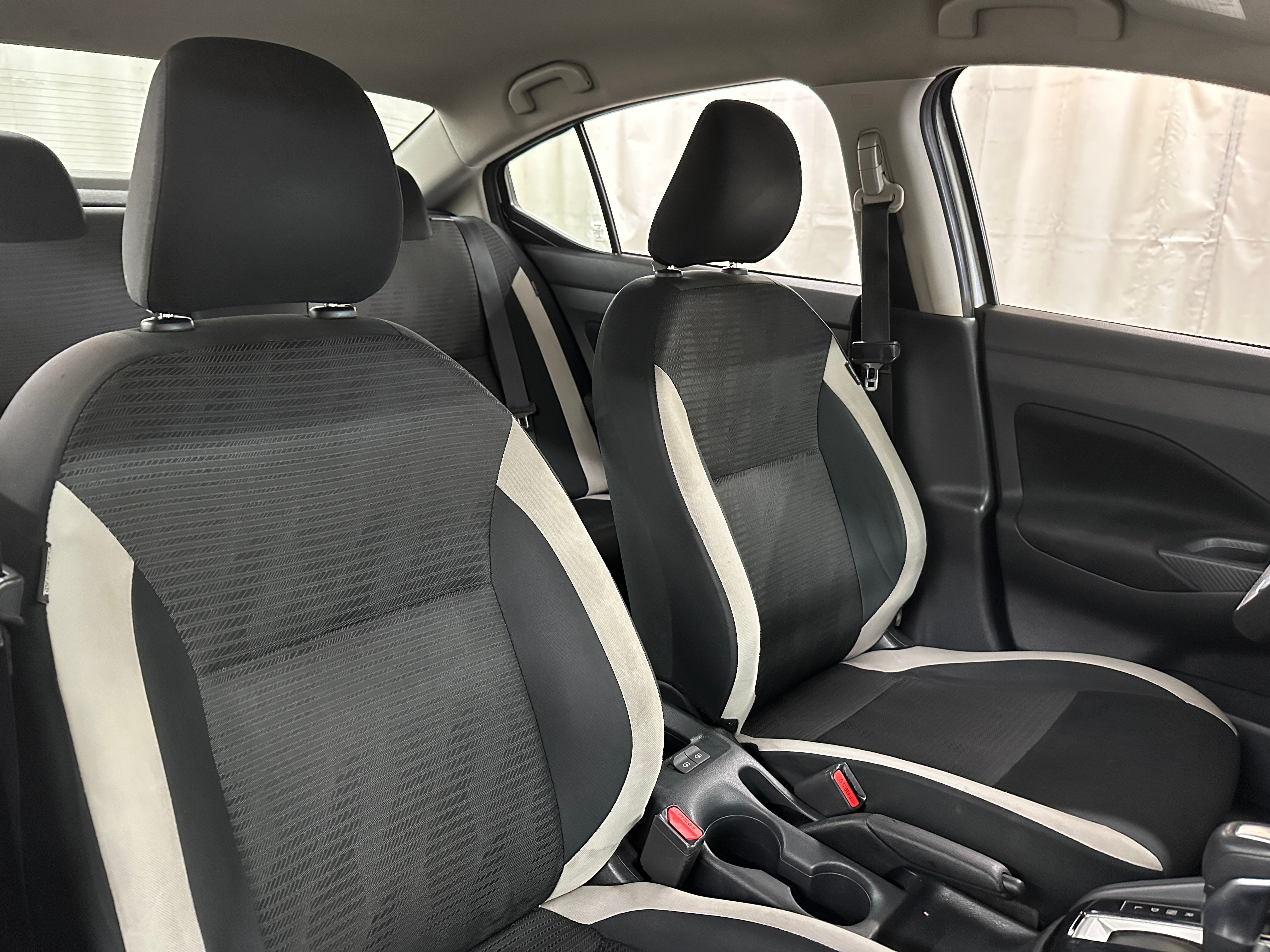 2021 Nissan Versa SV 2