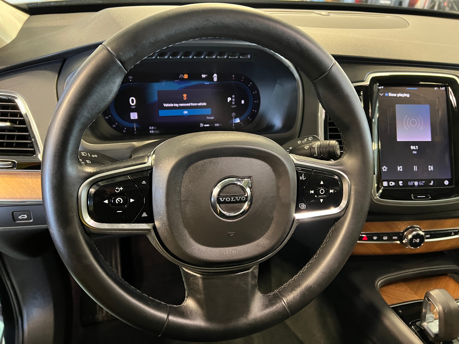 Thumbnail: 2023 Volvo XC90 - 4