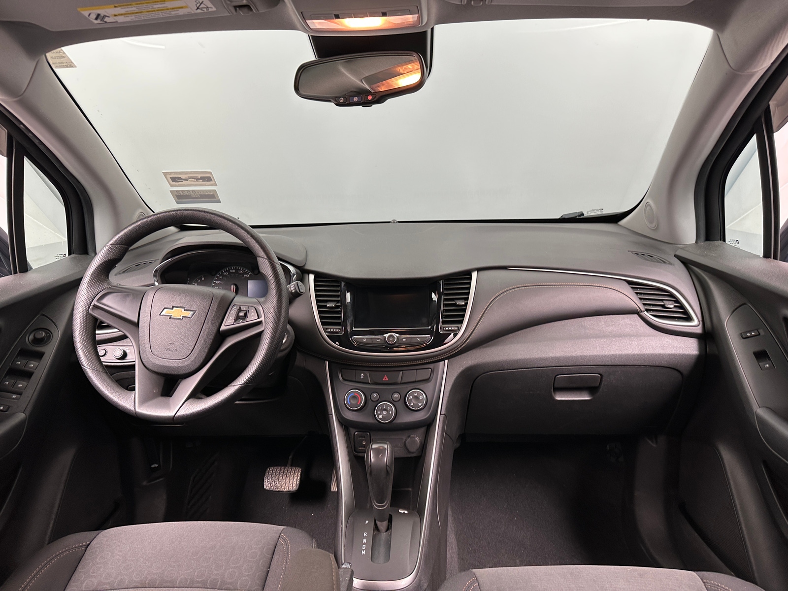 Thumbnail: 2018 Chevrolet Trax - 3