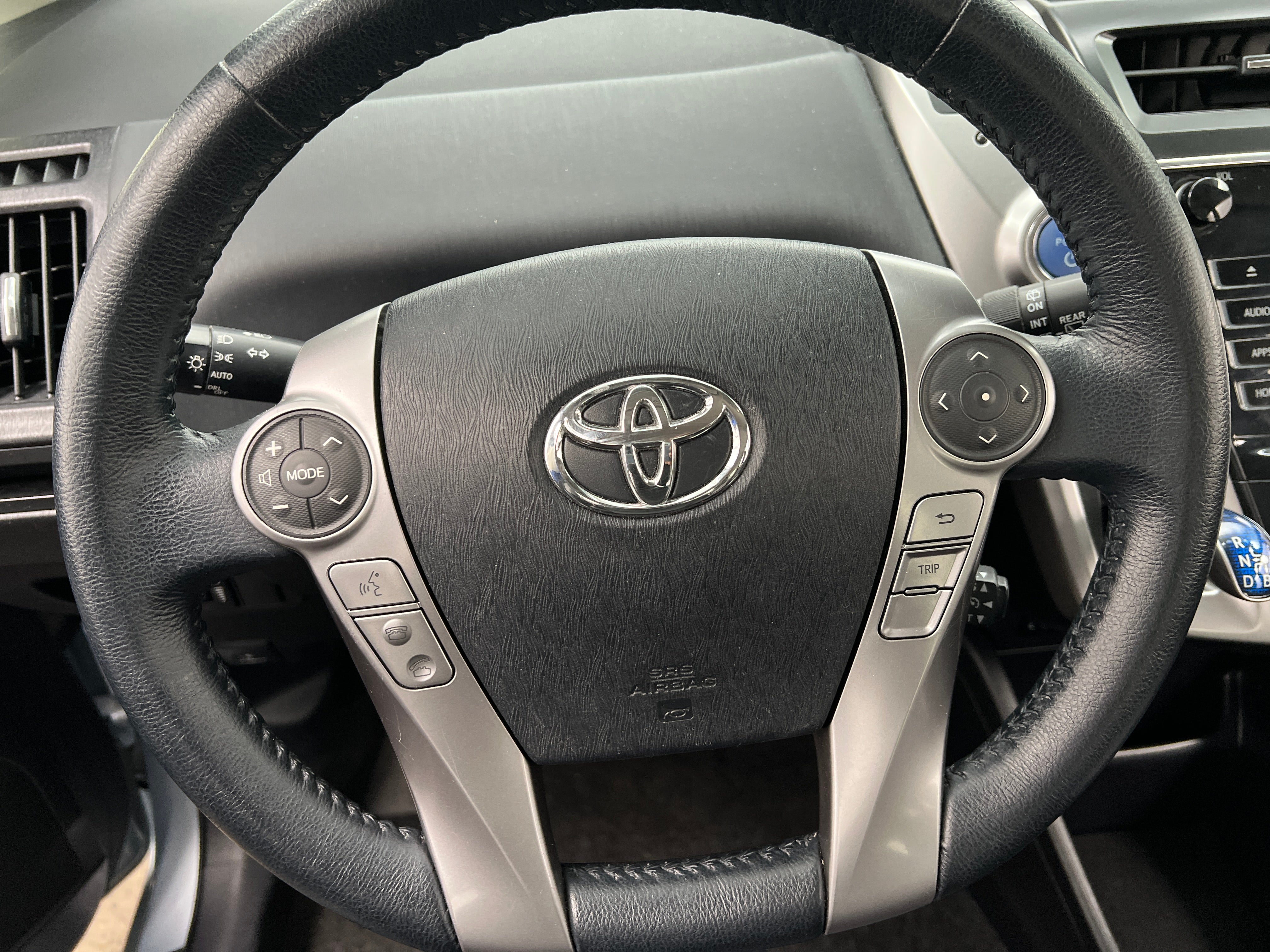 2015 Toyota Prius v Four 4