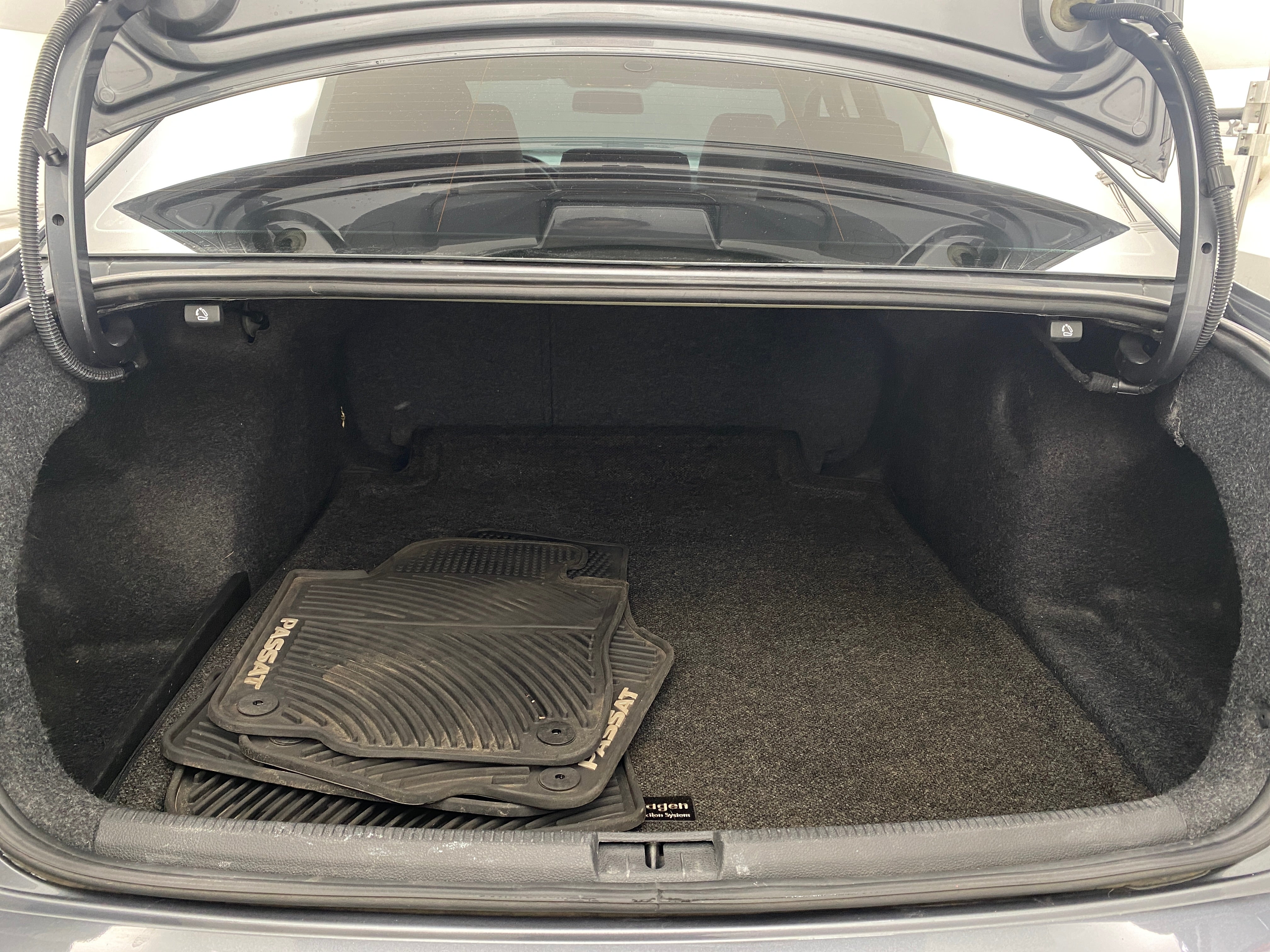 2017 Volkswagen Passat SE 6