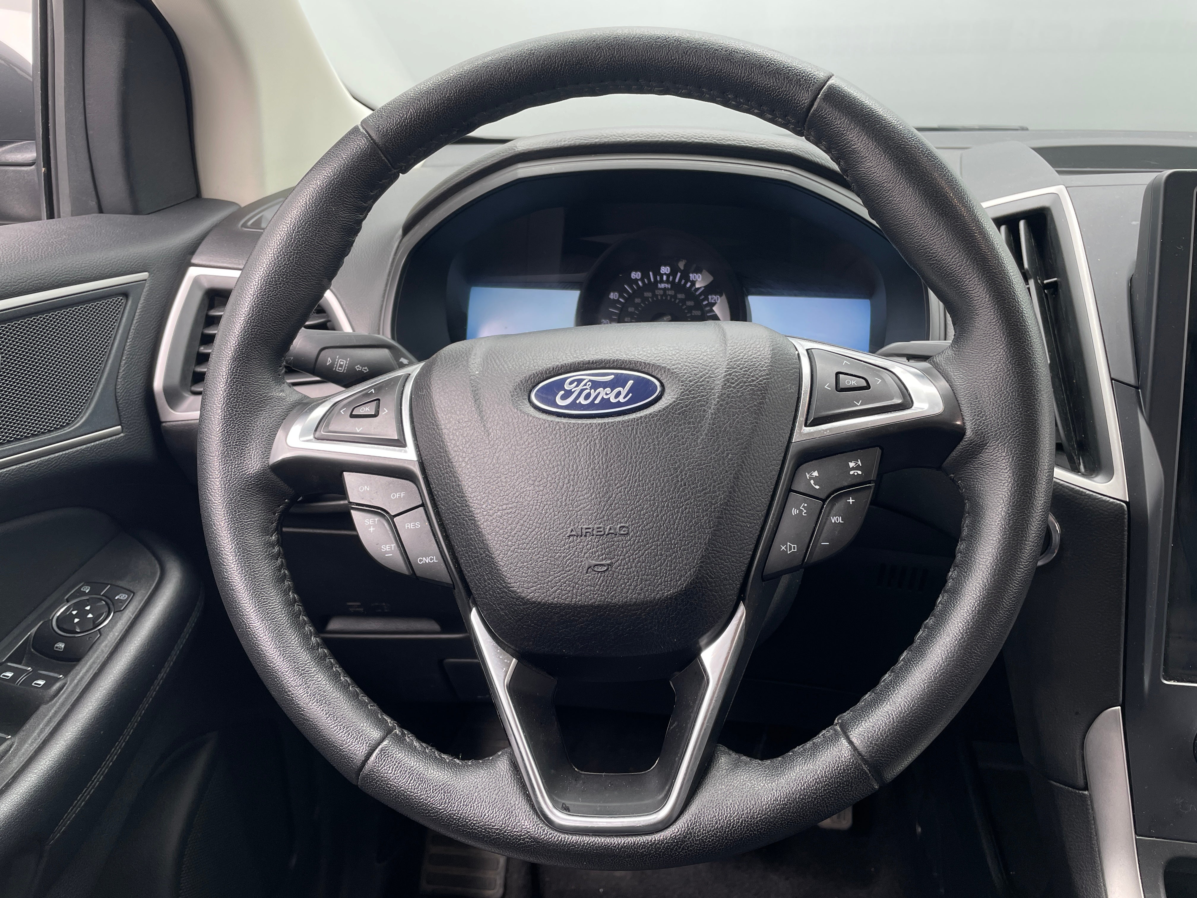 2022 Ford Edge SEL 5