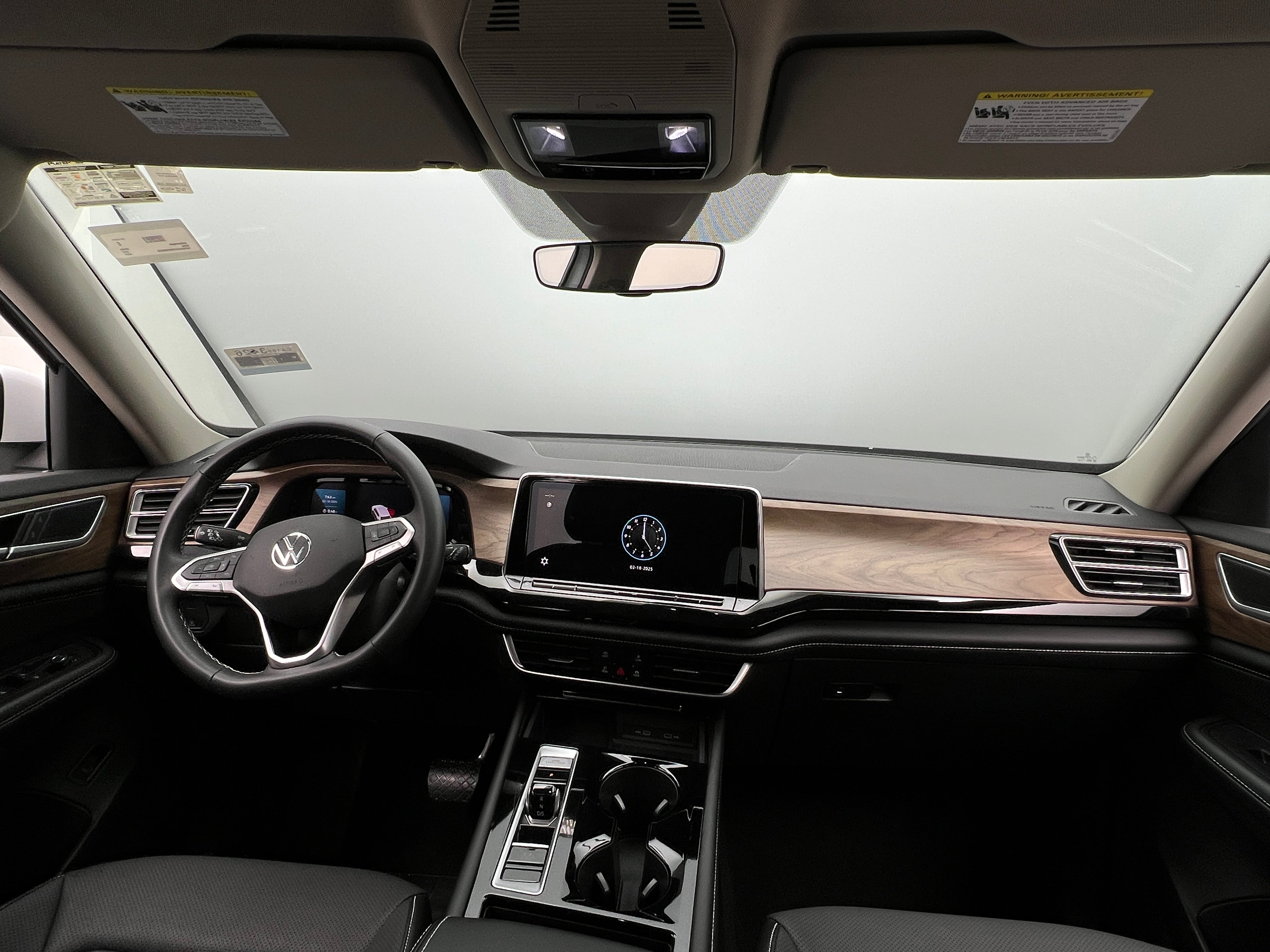 2024 Volkswagen Atlas SE 2