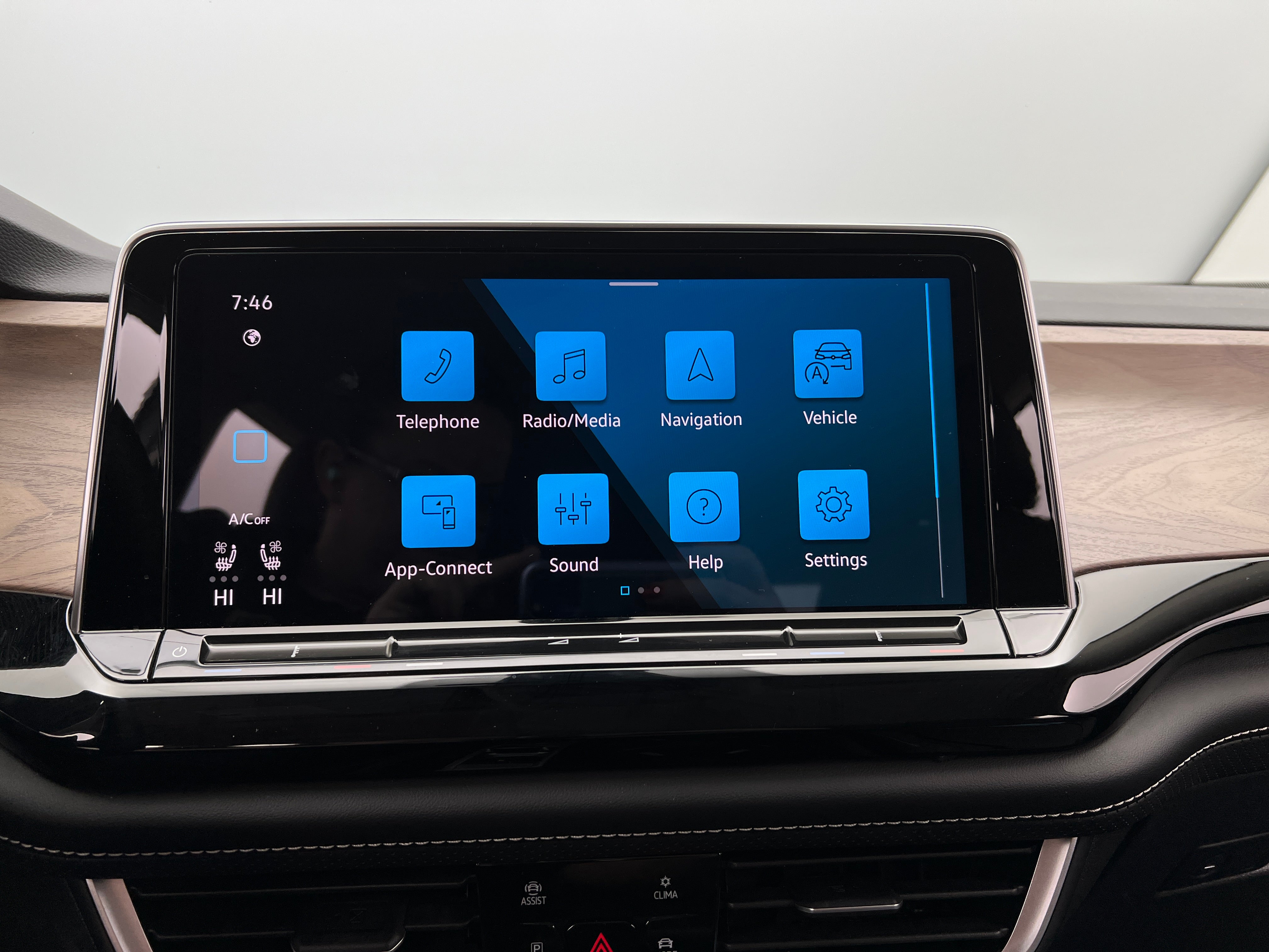 2024 Volkswagen Atlas SE 3