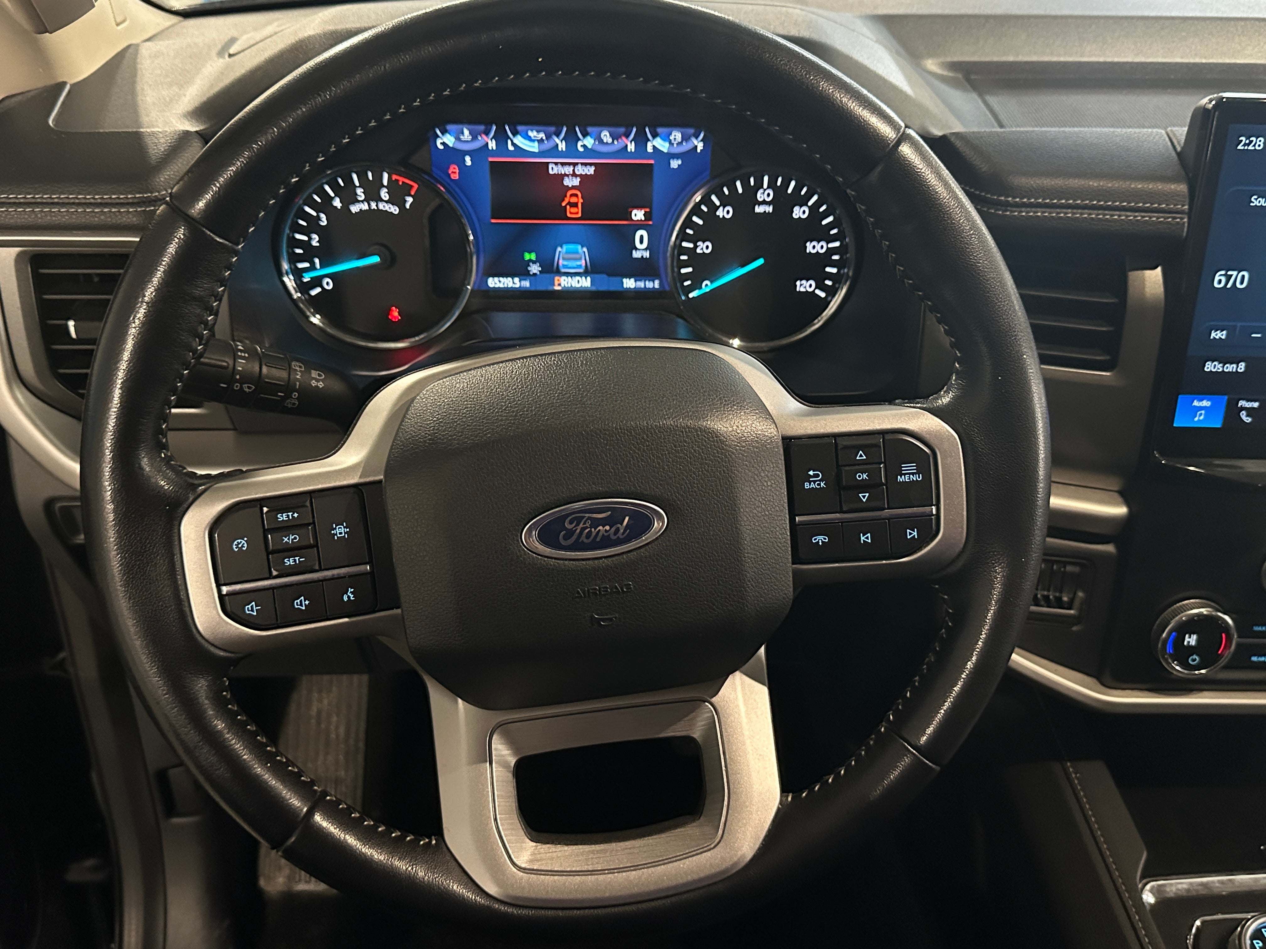 2022 Ford Expedition XLT 5
