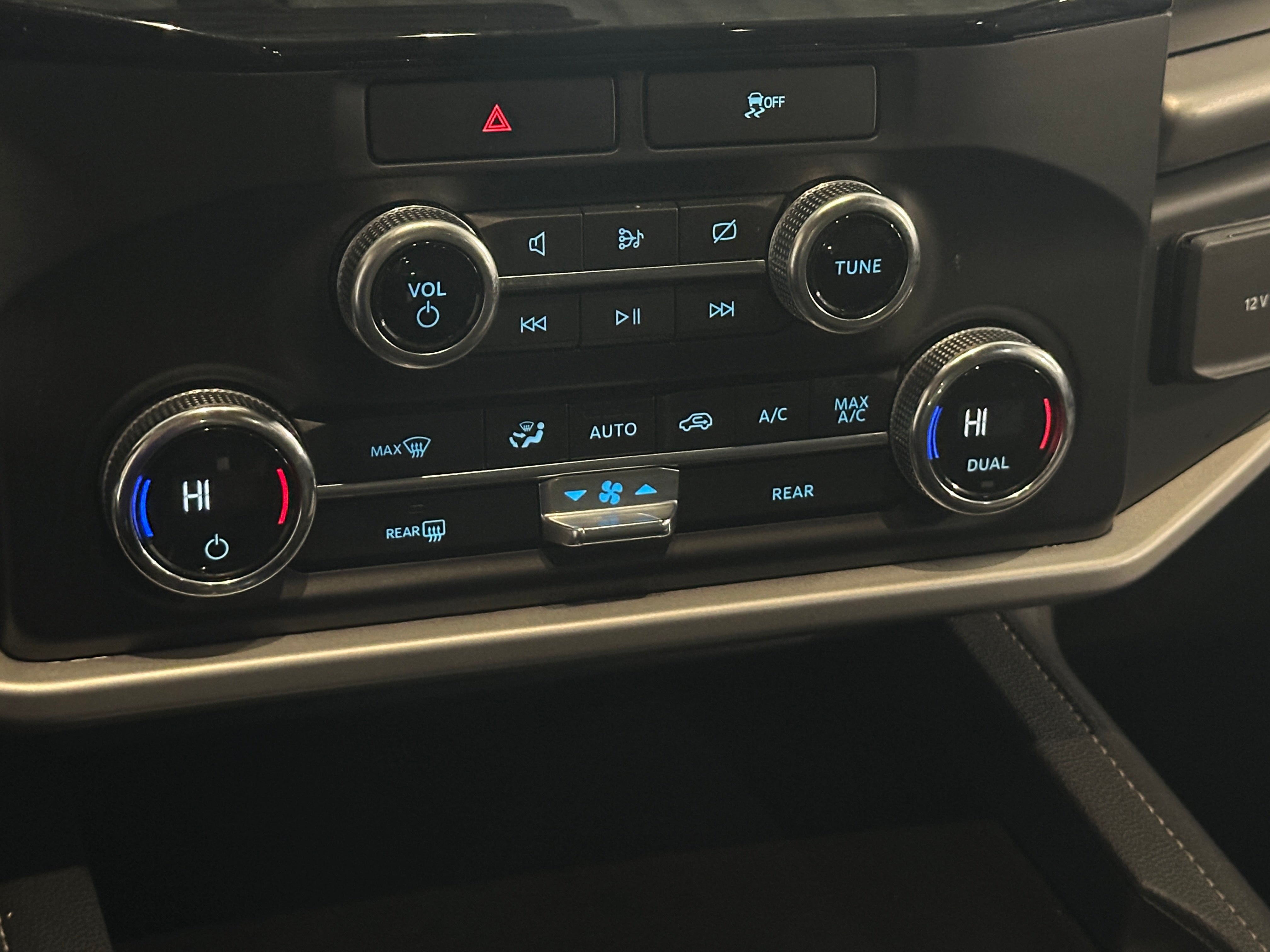 2022 Ford Expedition XLT 4