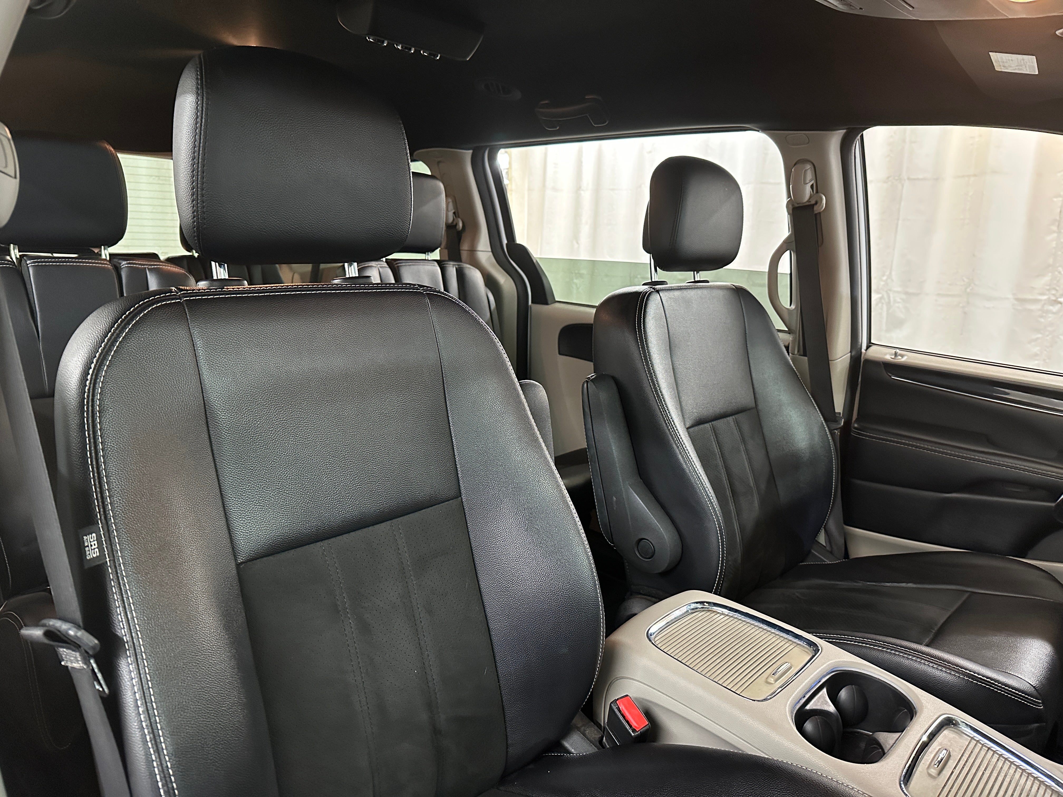 2019 Dodge Grand Caravan SXT 2