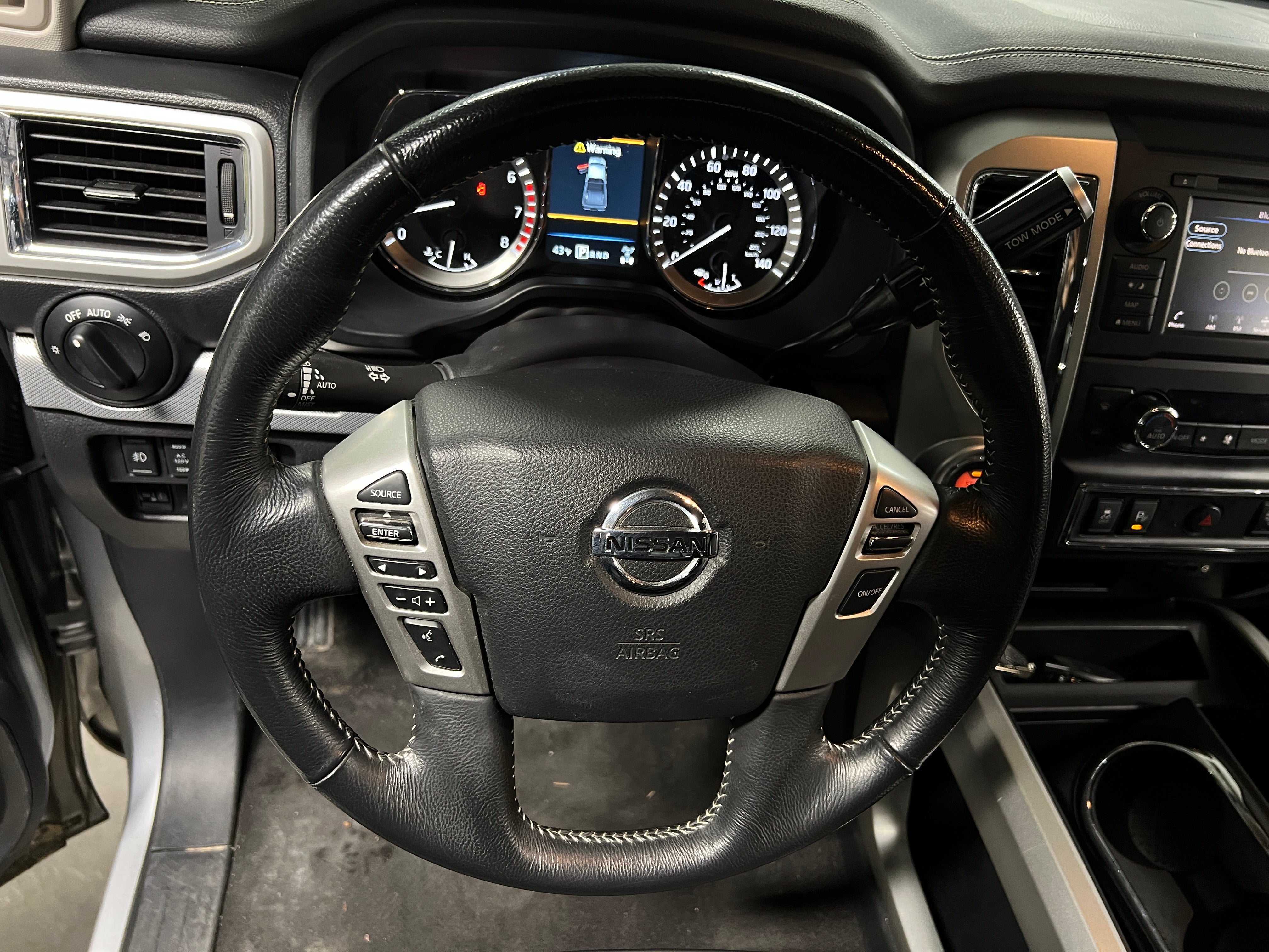 2019 Nissan Titan PRO-4X 5