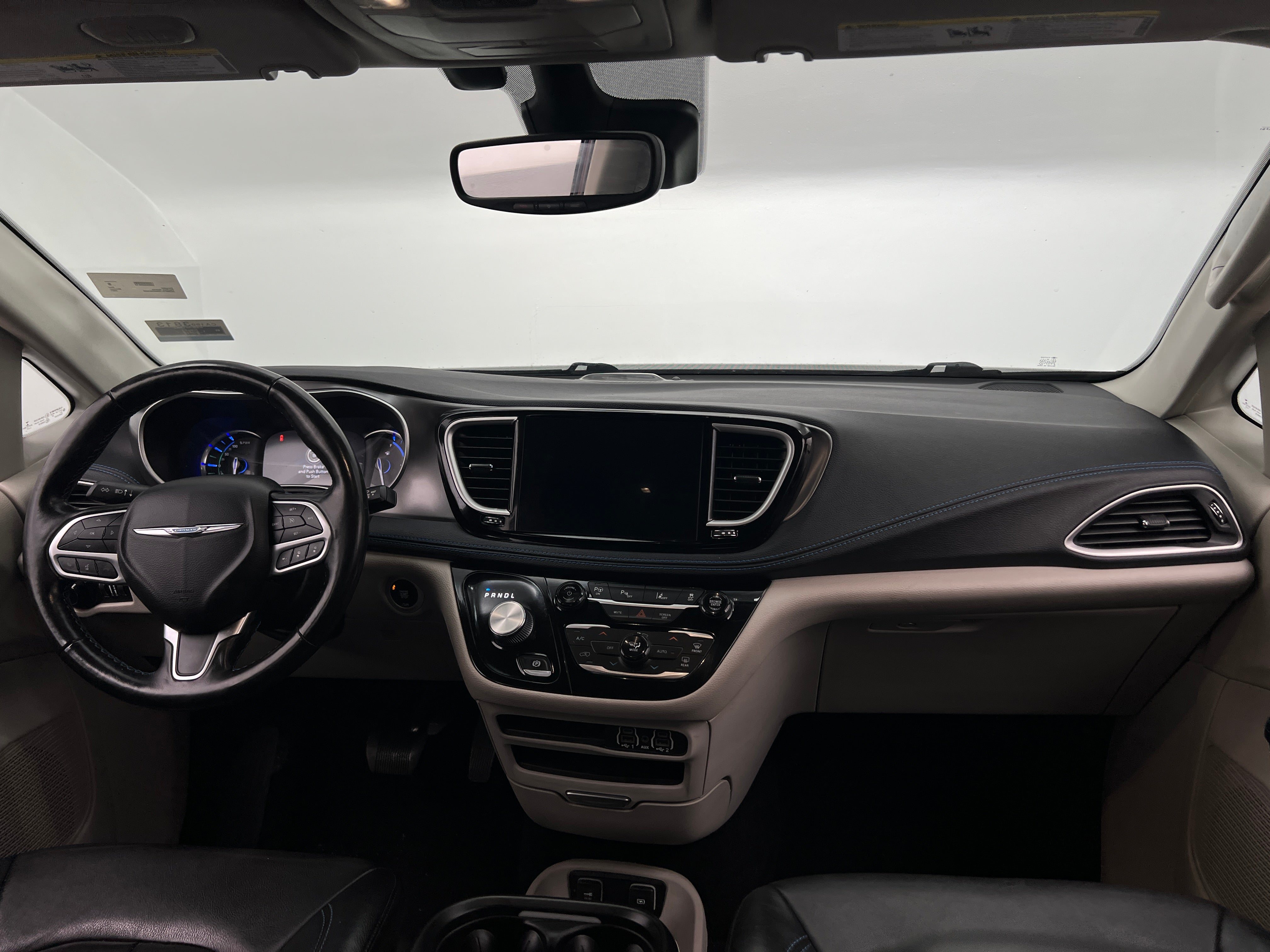 2021 Chrysler Pacifica Hybrid Touring L 3