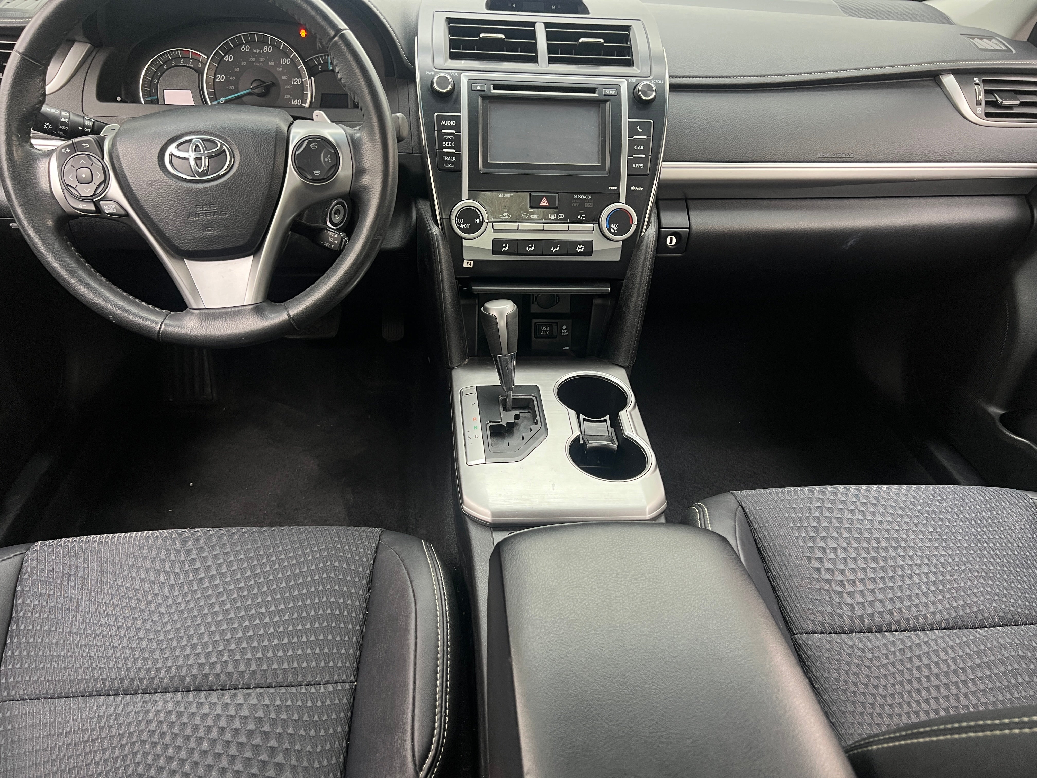 2013 Toyota Camry SE 3