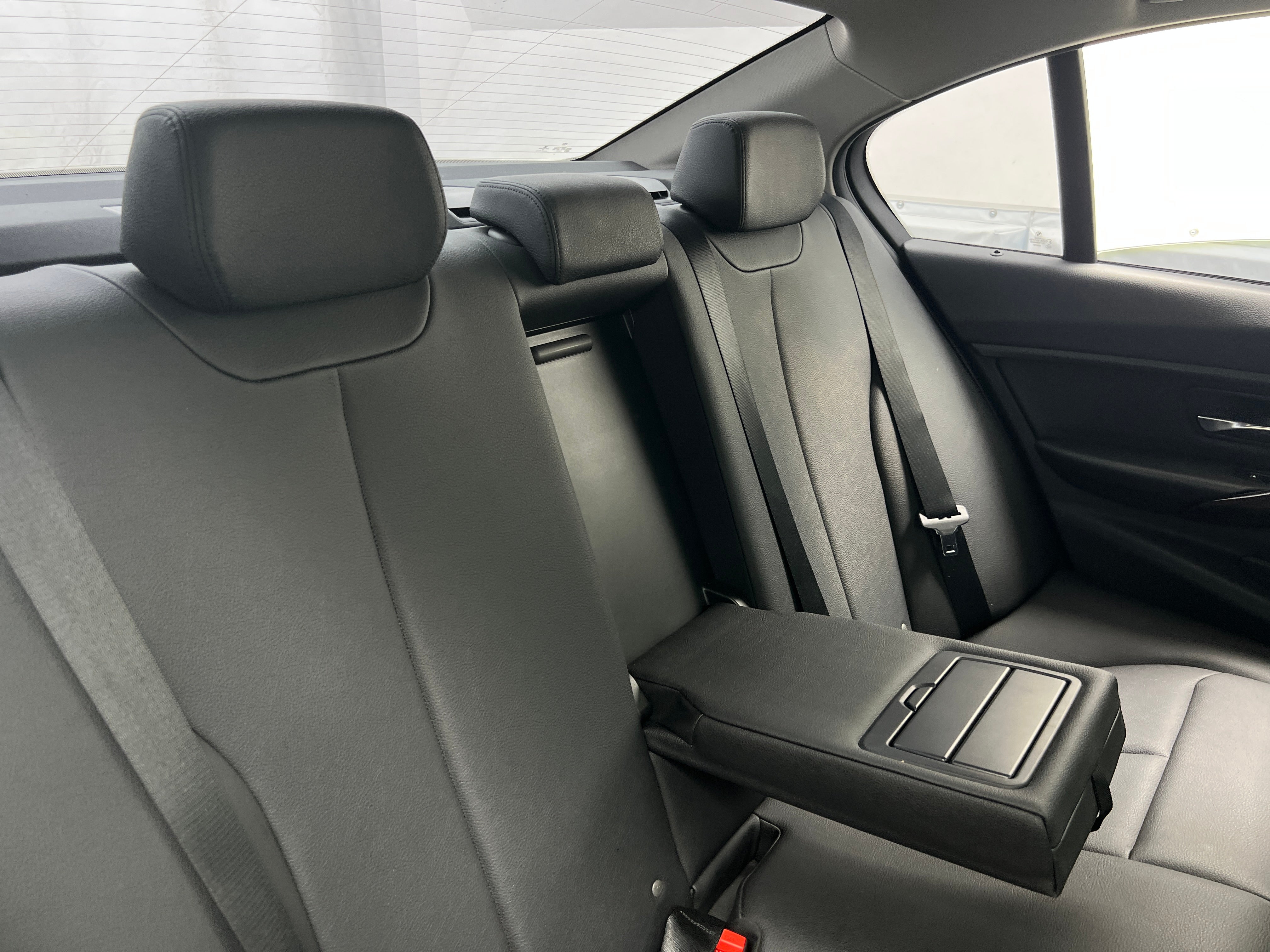 2014 BMW 3 Series 320i 6