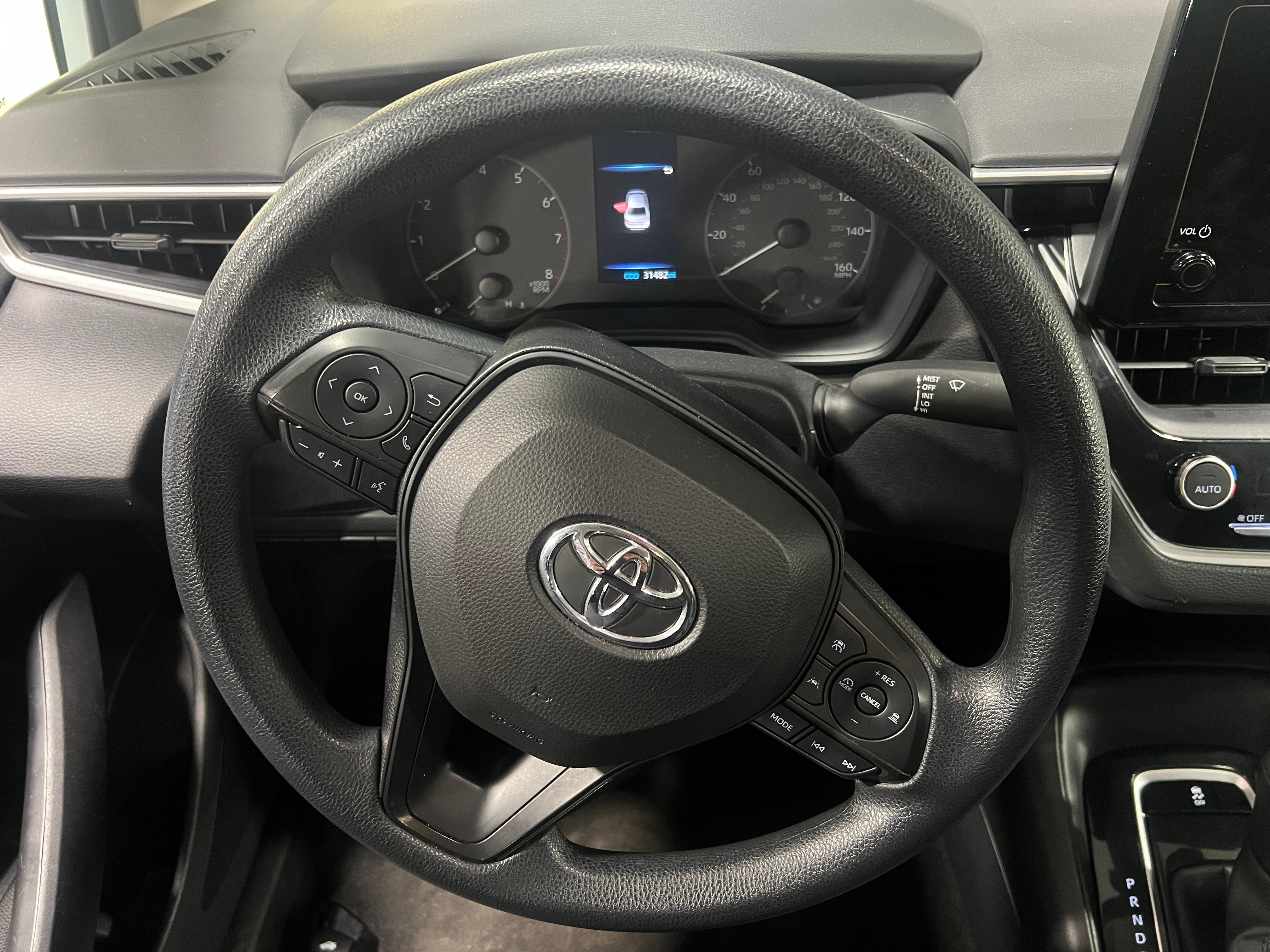 2023 Toyota Corolla LE 5