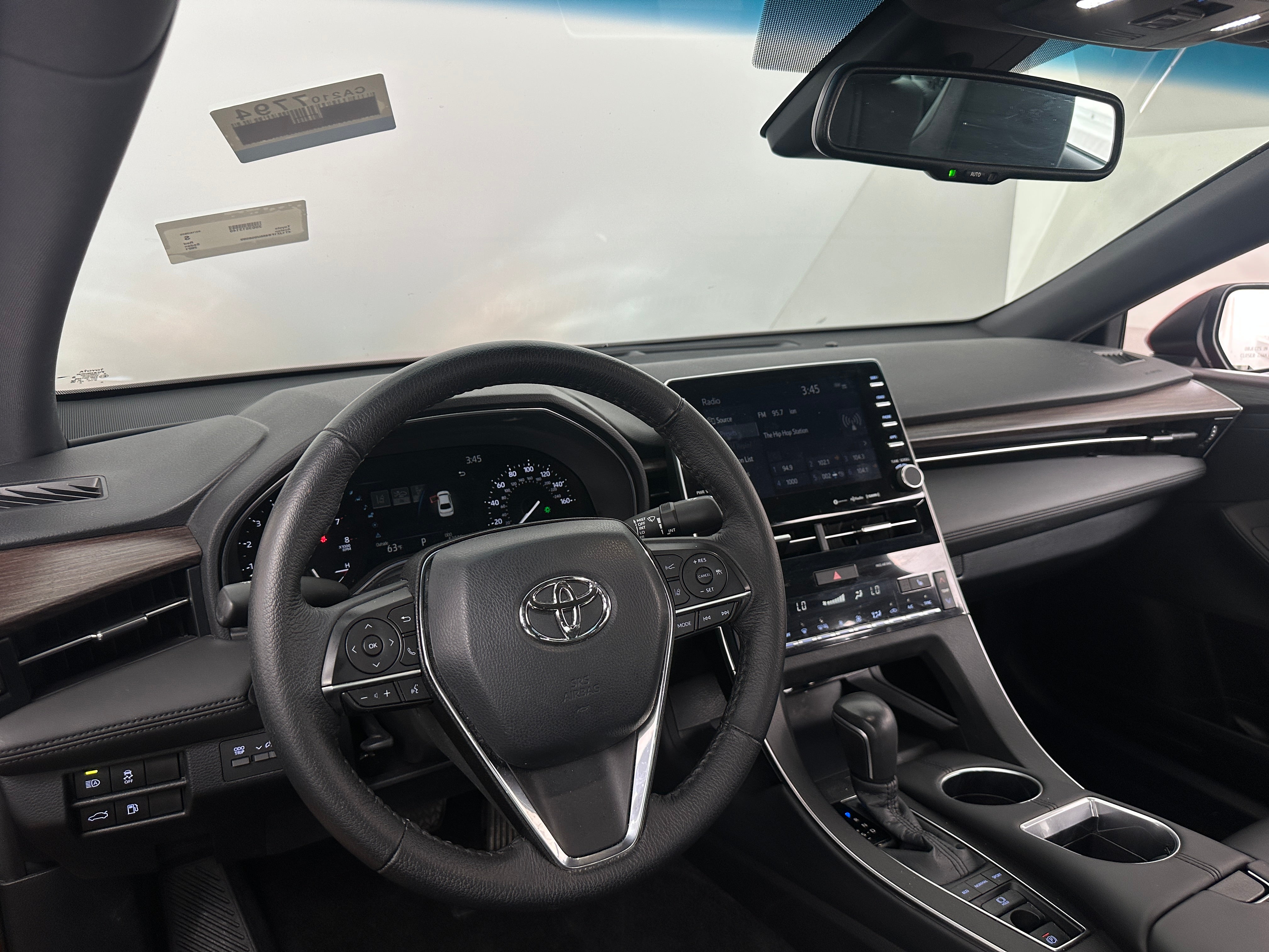 2021 Toyota Avalon XLE 3