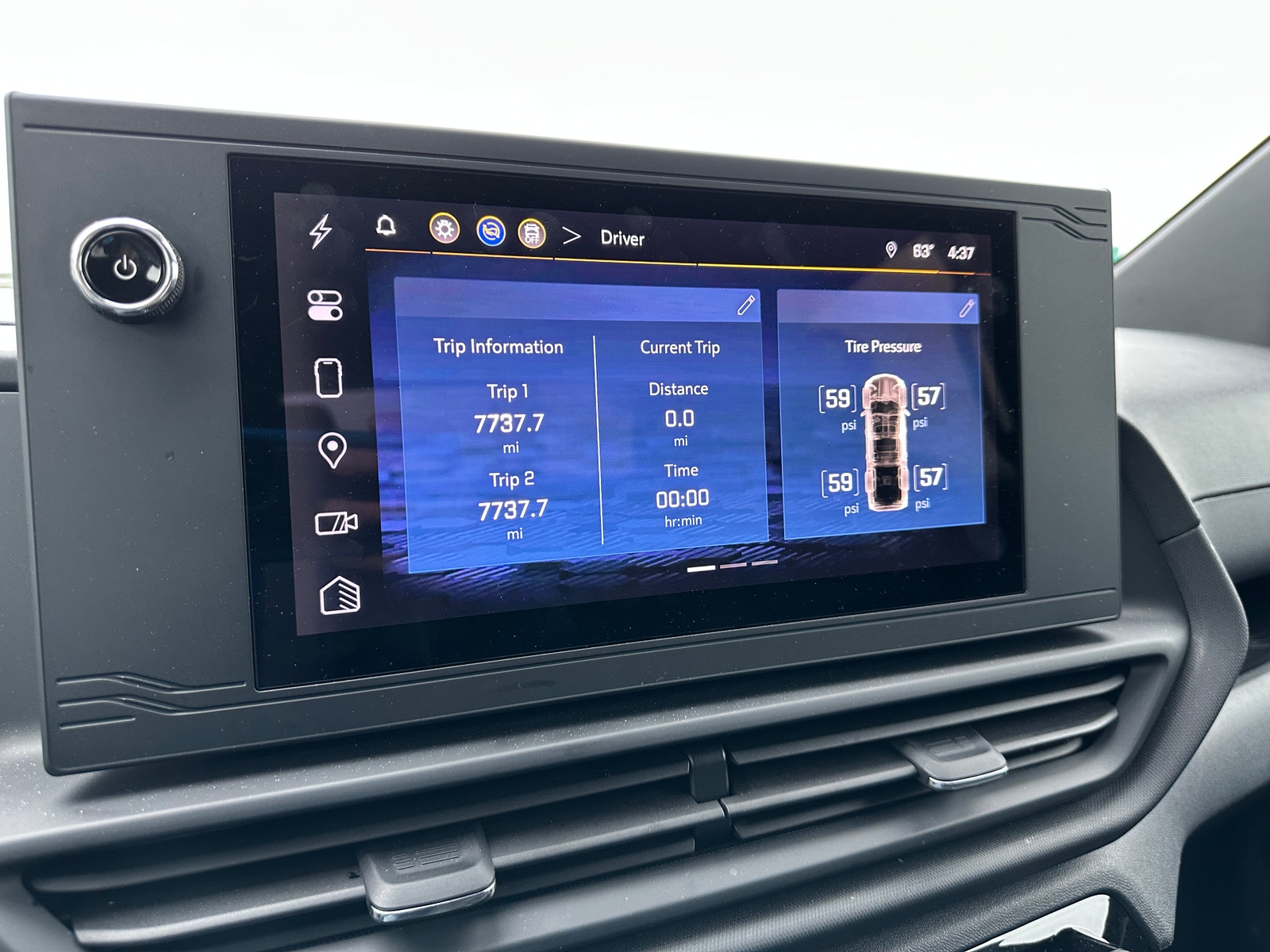 Thumbnail: 2024 Chevrolet Silverado EV - 4
