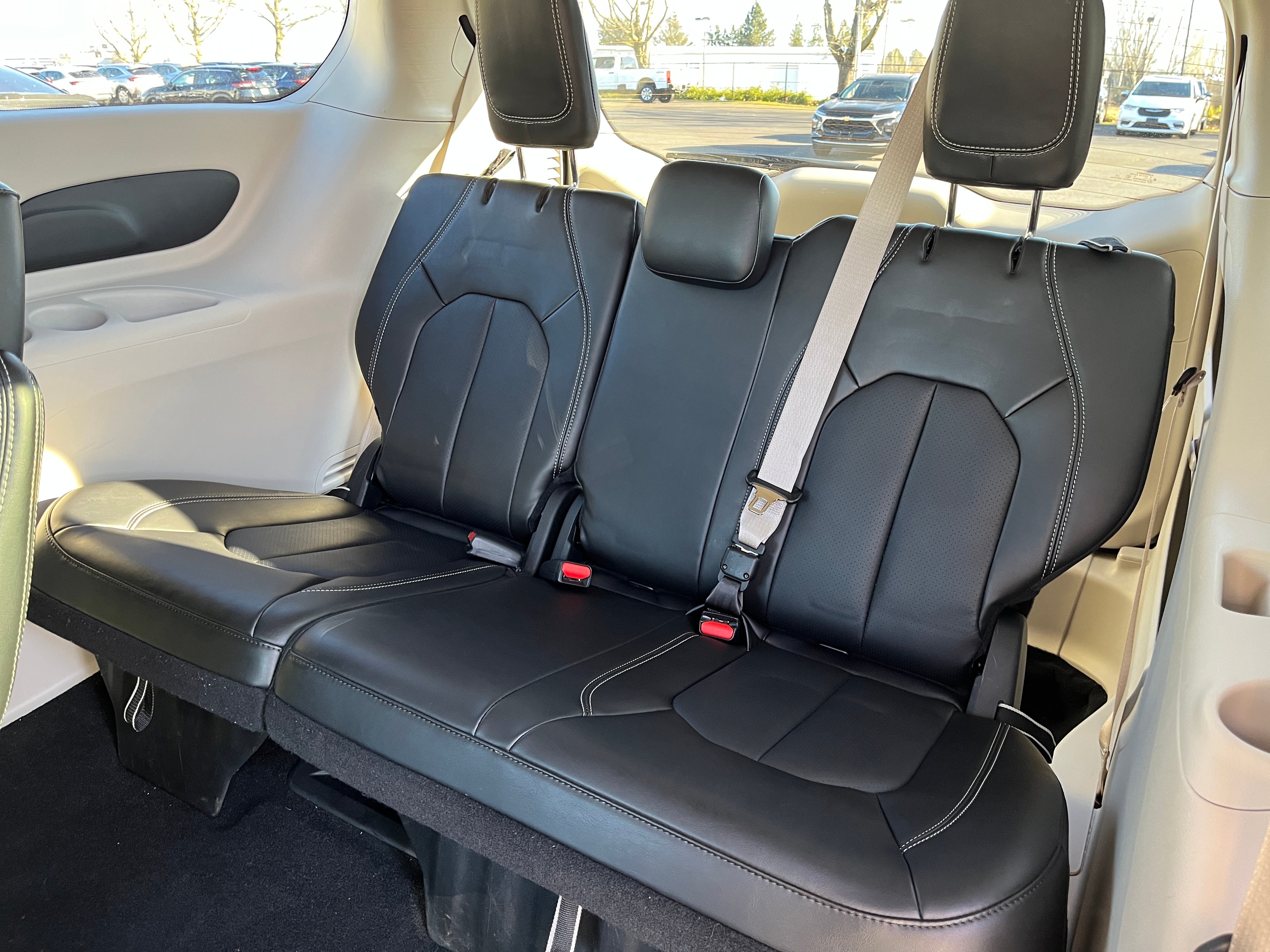 2024 Chrysler Pacifica Touring L 6