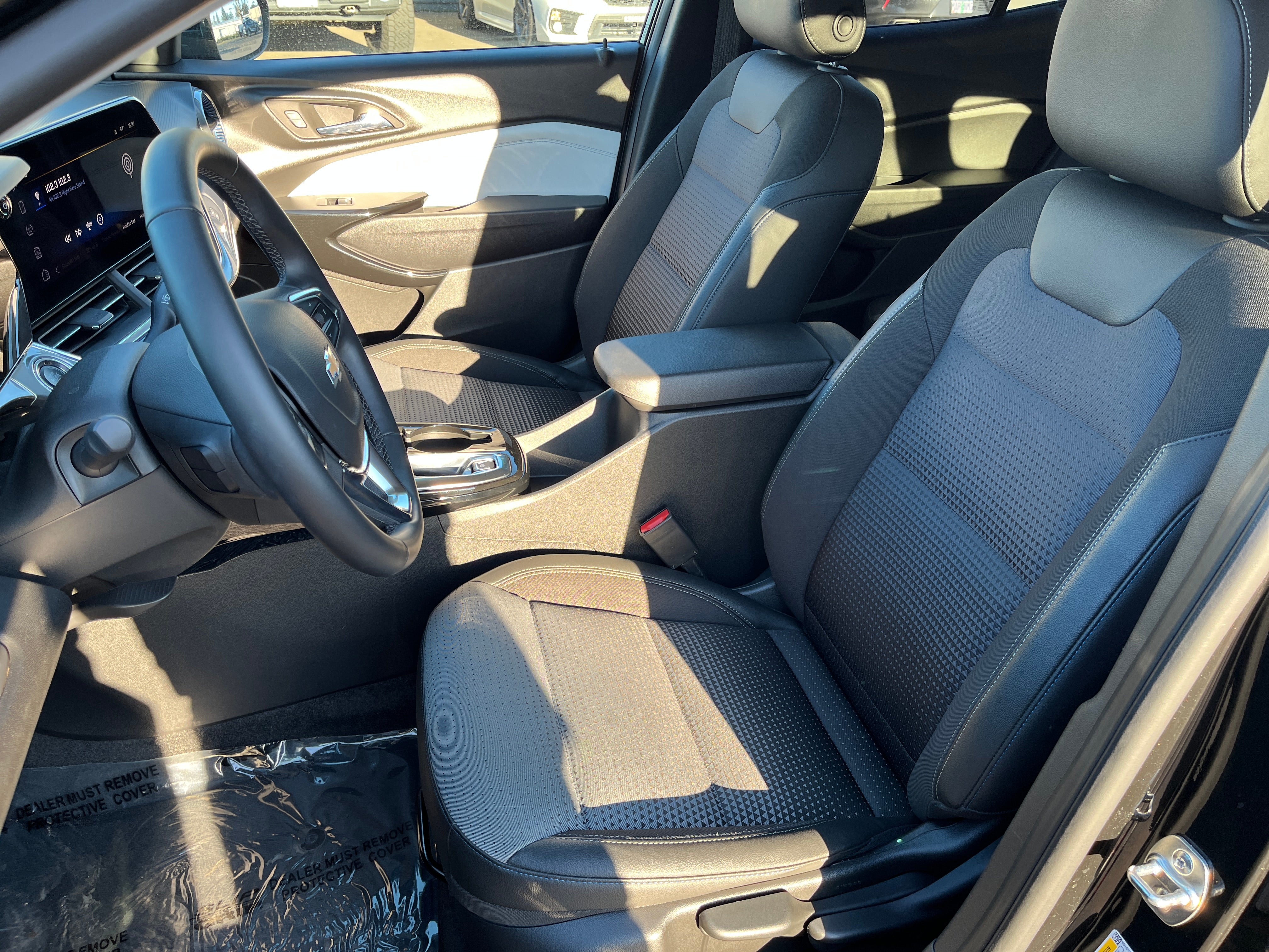 2024 Chevrolet Trax LT 2