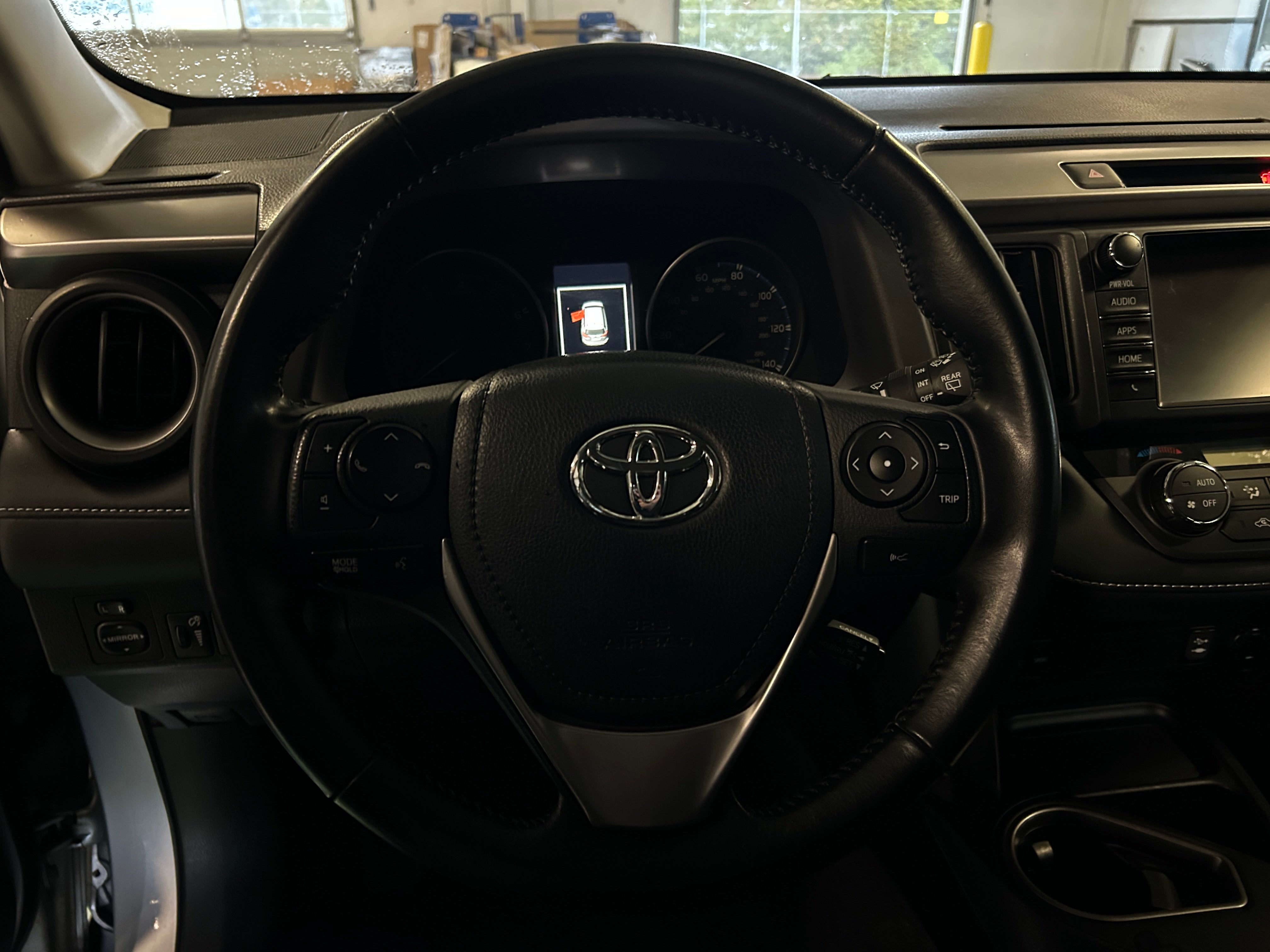 2018 Toyota RAV4 XLE 5