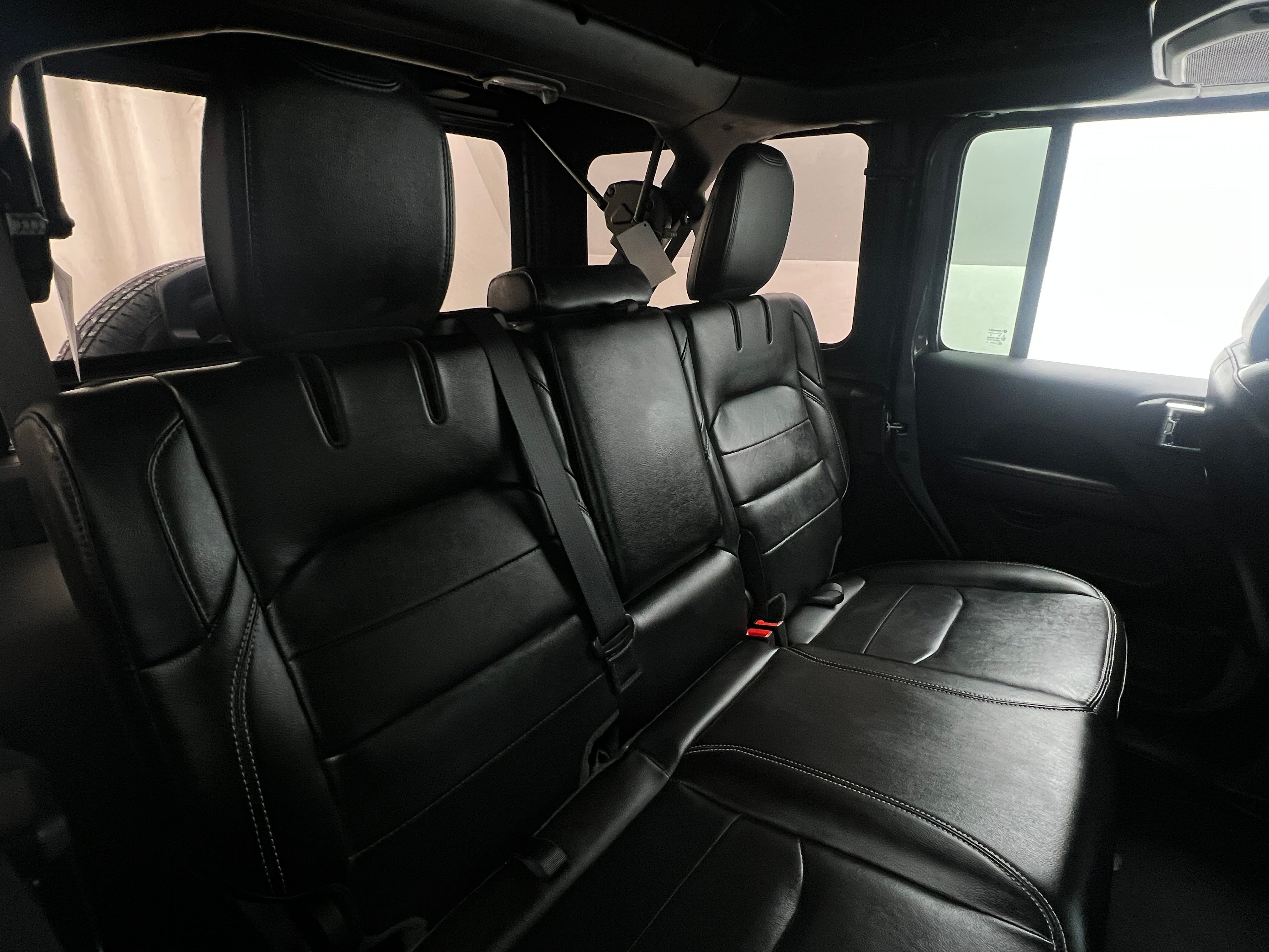 2022 Jeep Wrangler Unlimited Sahara 4xe 5