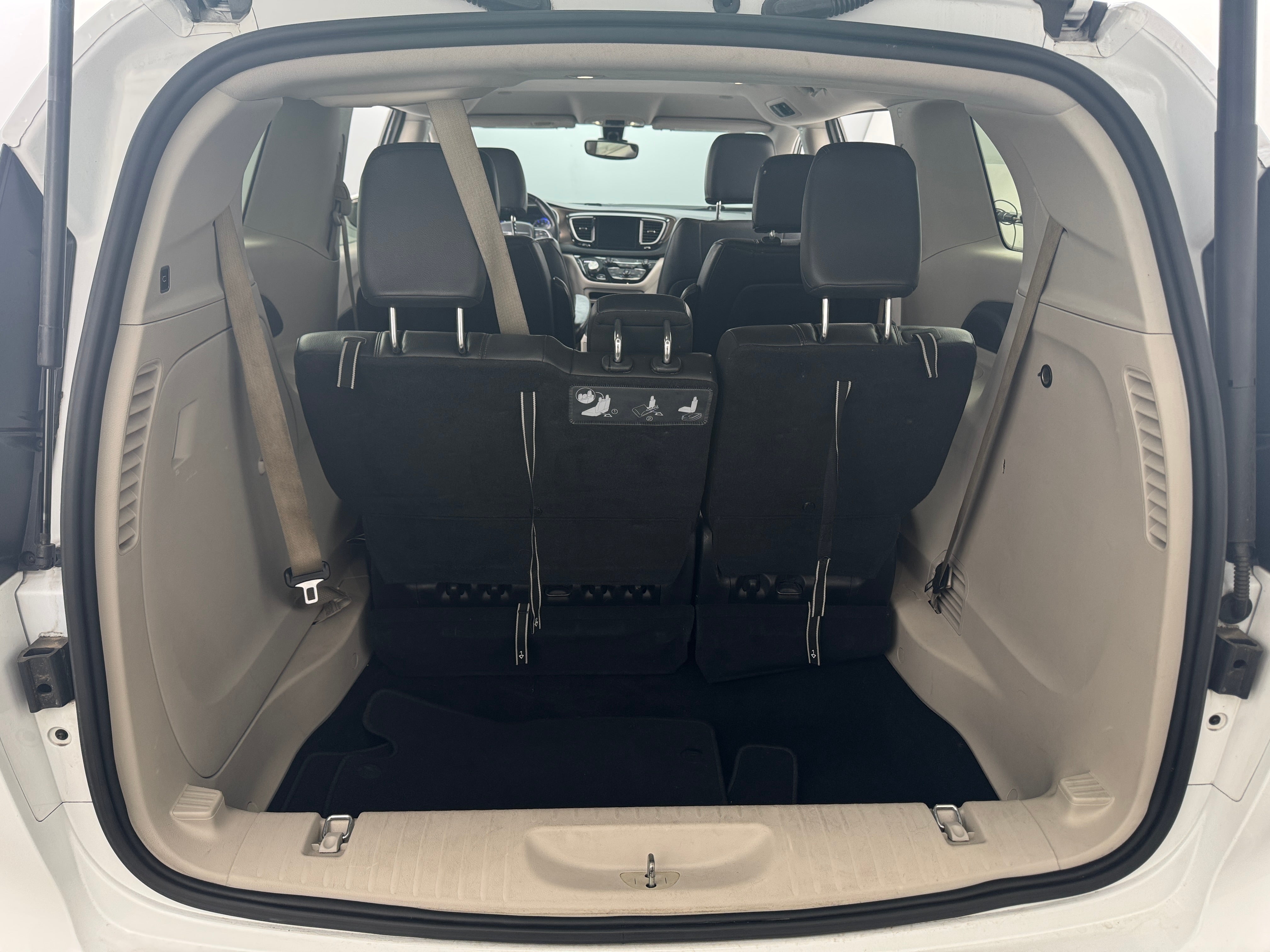 2017 Chrysler Pacifica Touring L 6