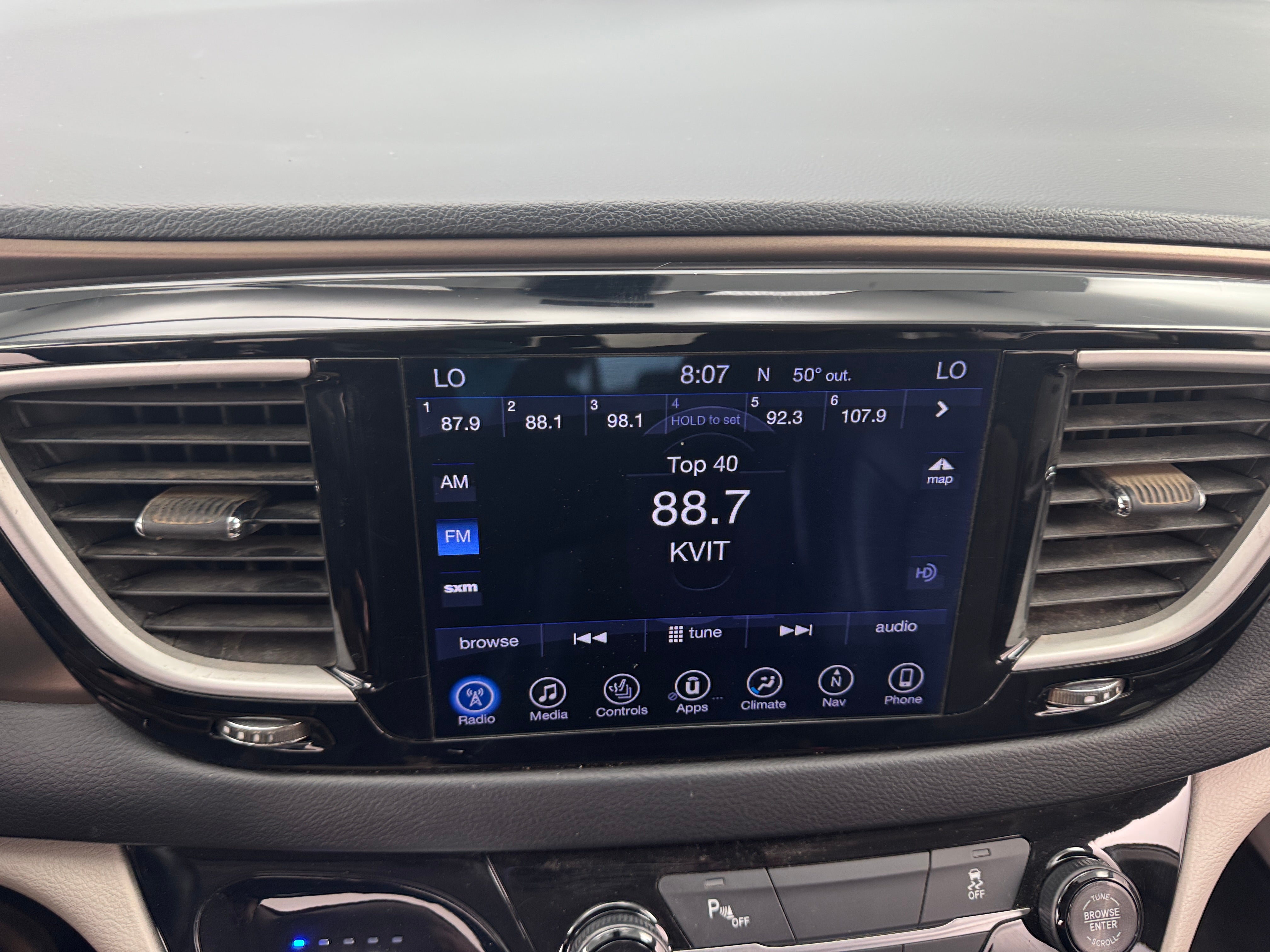 2017 Chrysler Pacifica Touring L 3
