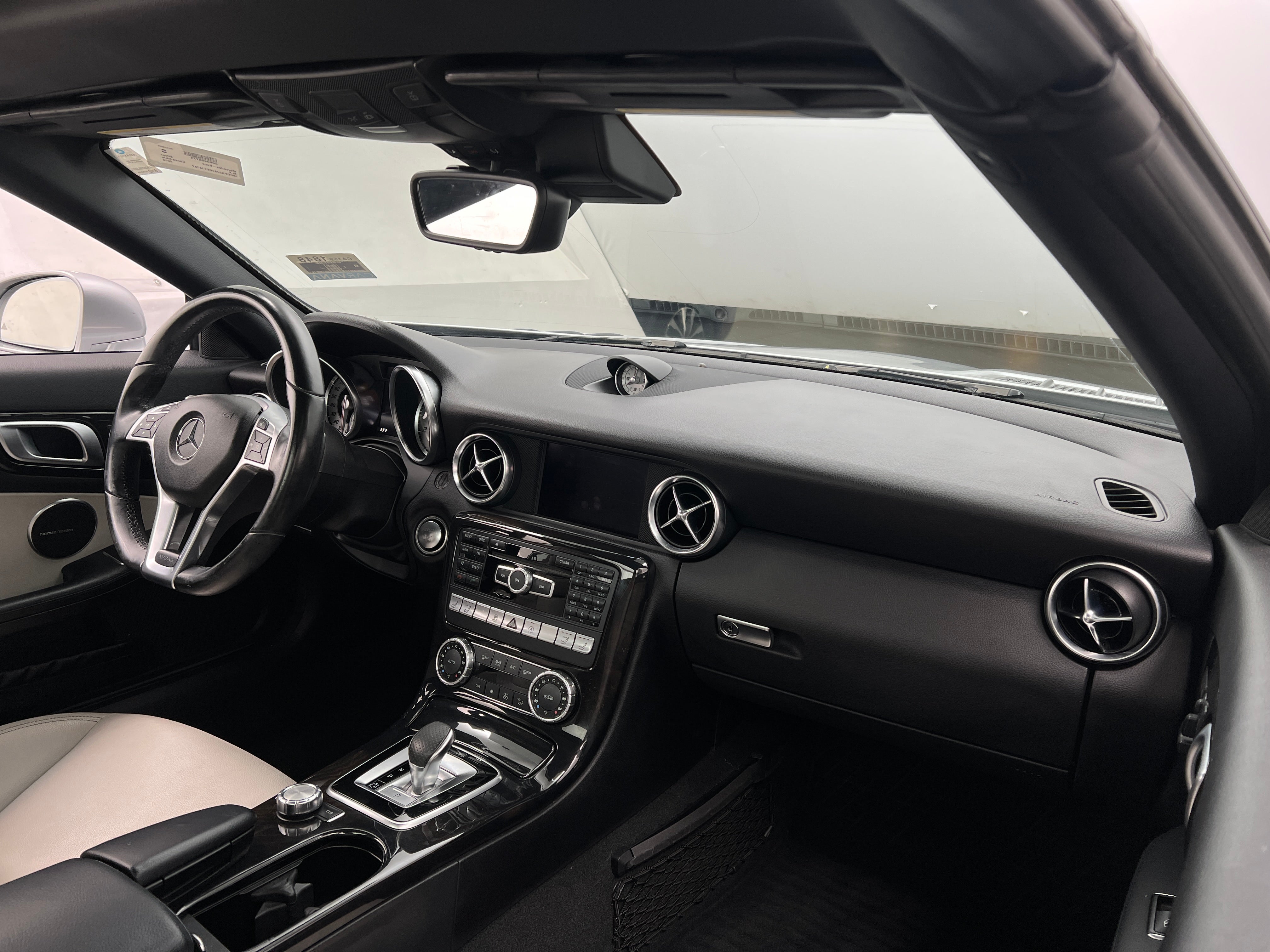 2016 Mercedes-Benz SLK 300 2