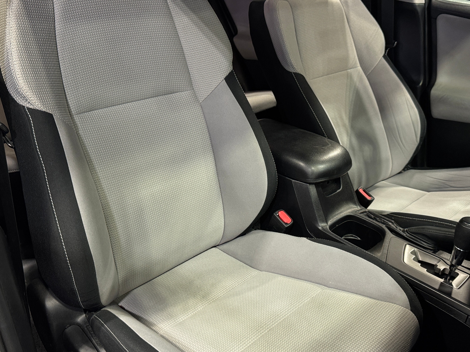 Thumbnail: 2016 Toyota RAV4 - 2