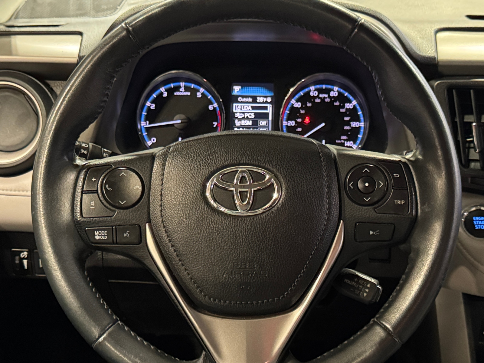 Thumbnail: 2016 Toyota RAV4 - 5