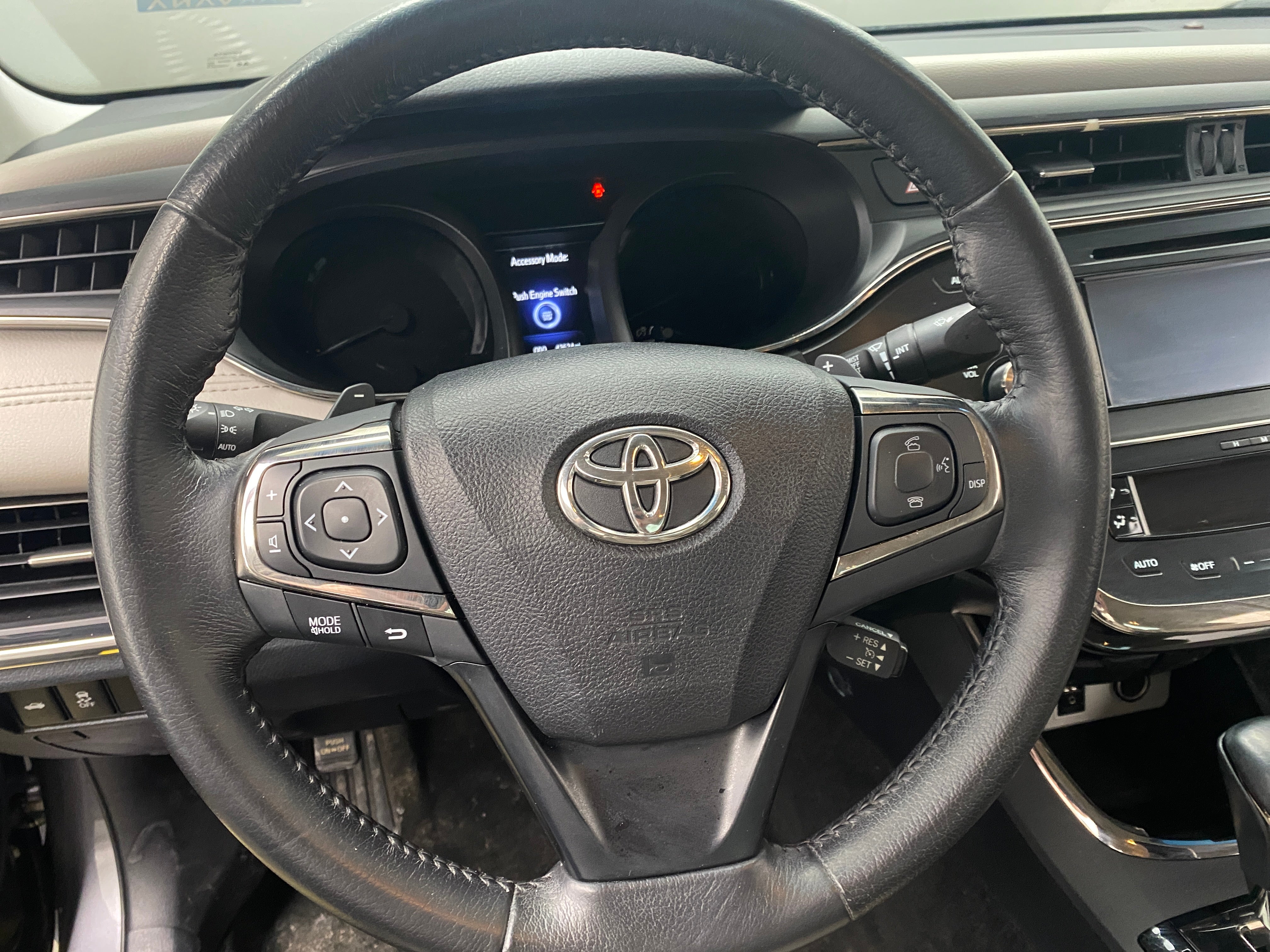 2015 Toyota Avalon XLE 4