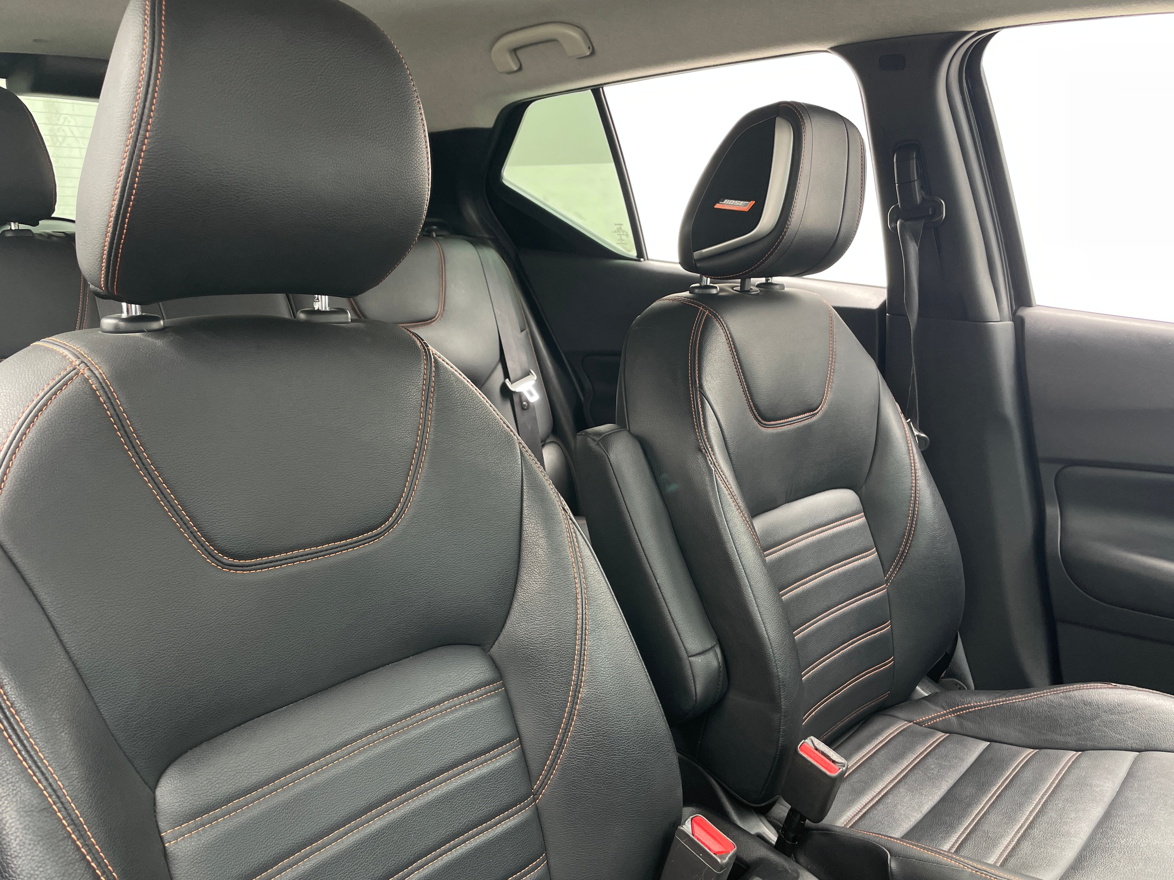 2019 Nissan Kicks SR 2