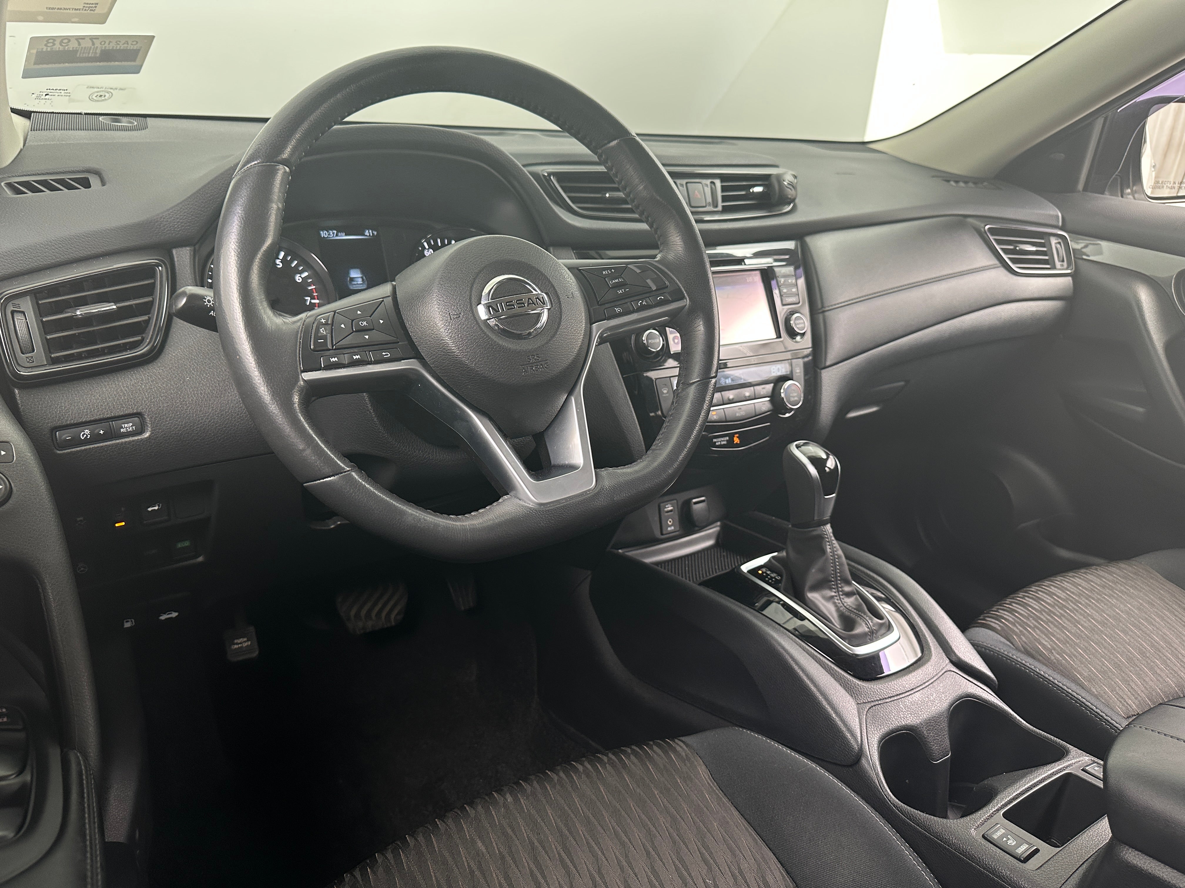 2017 Nissan Rogue SV 3