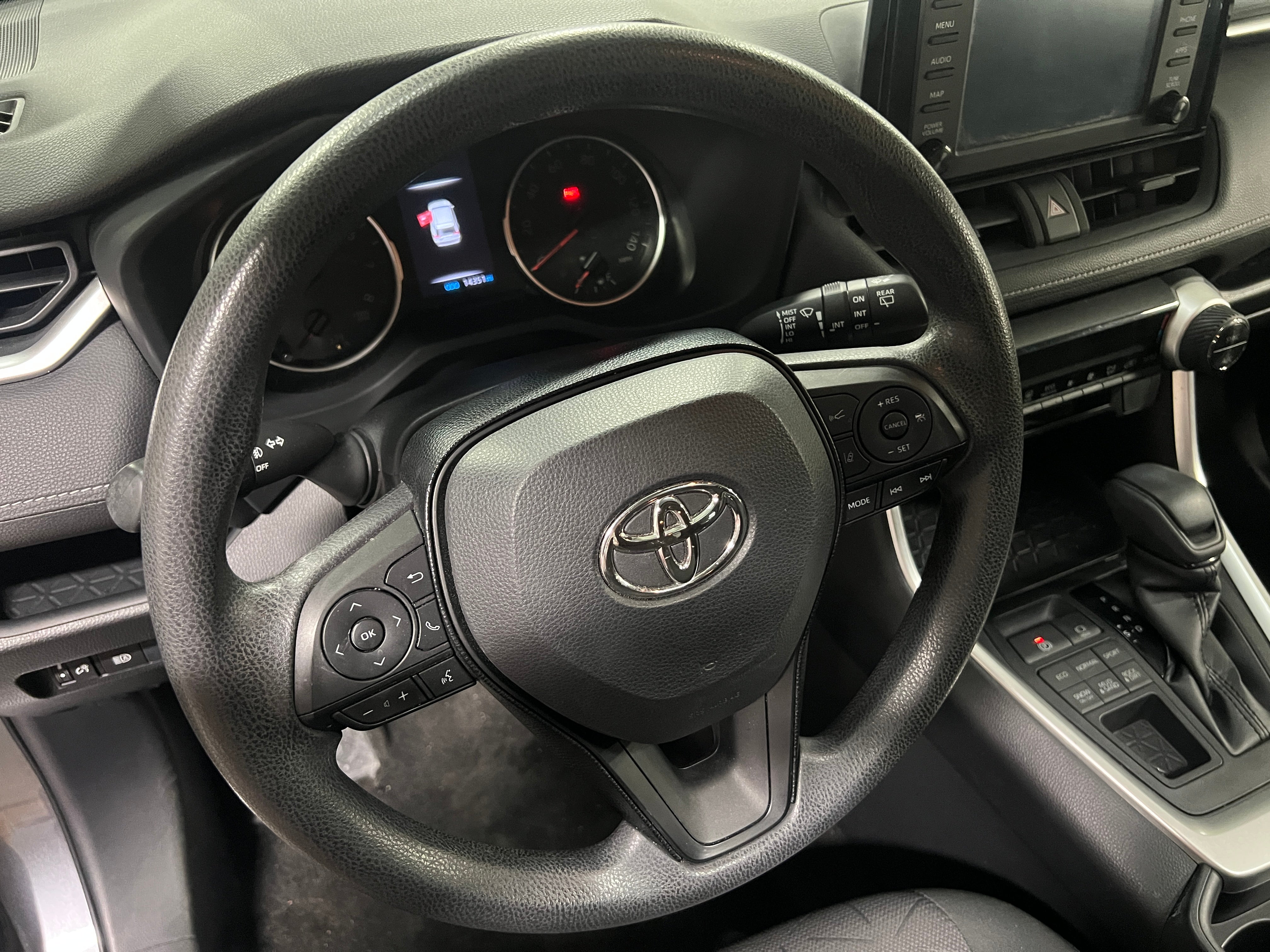 2019 Toyota RAV4 XLE 5