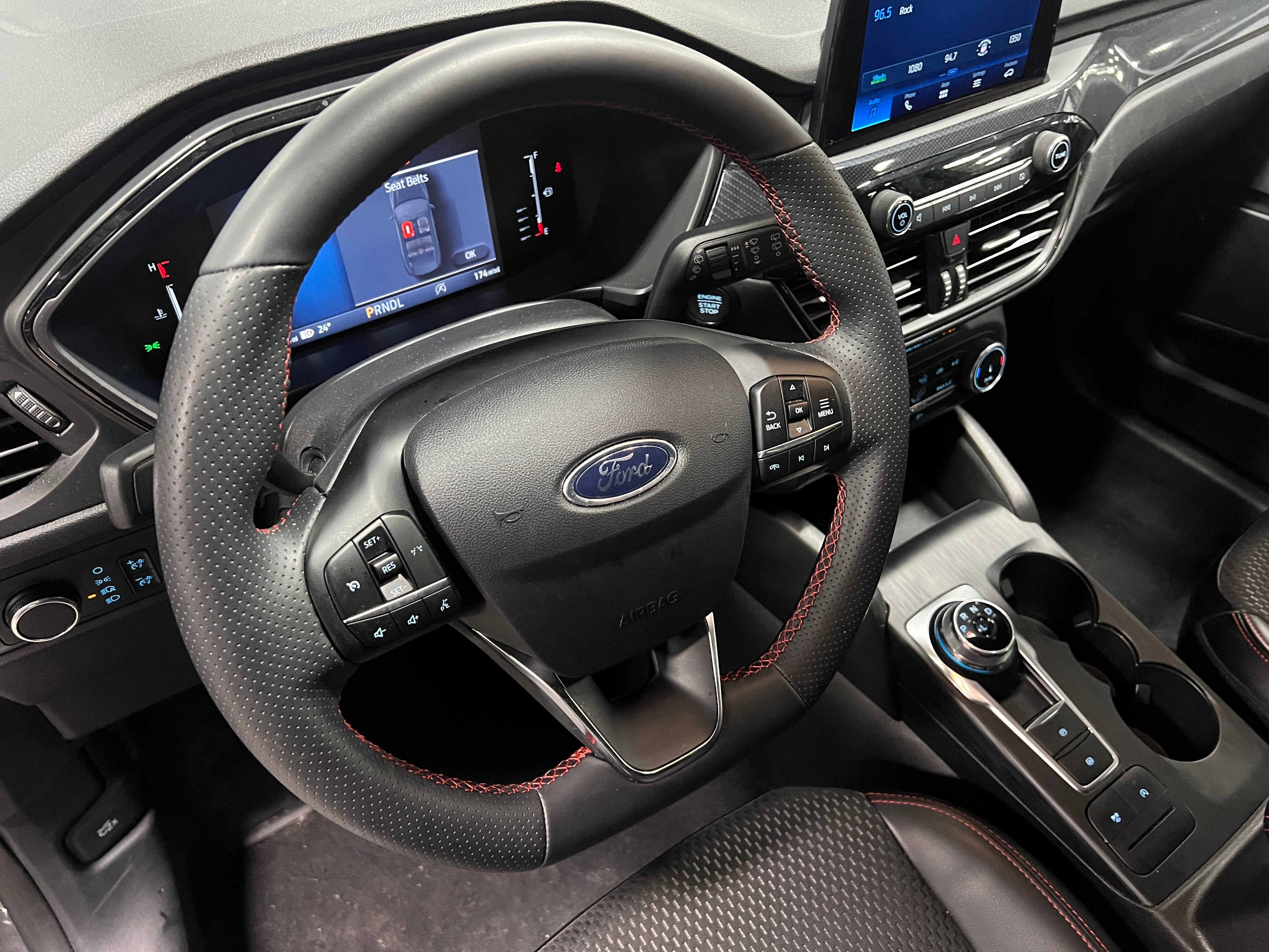 2024 Ford Escape ST-Line 5