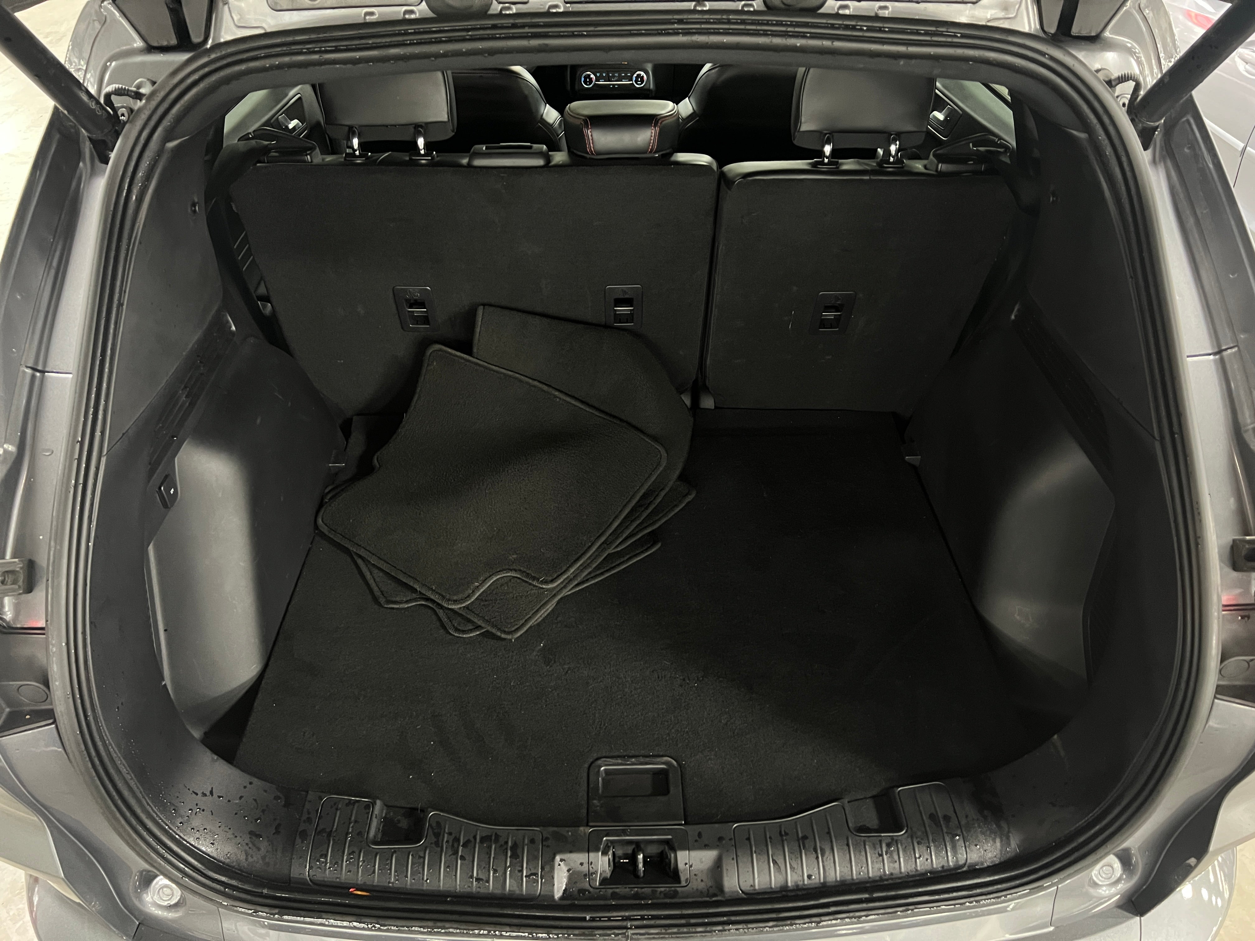 2024 Ford Escape ST-Line 7