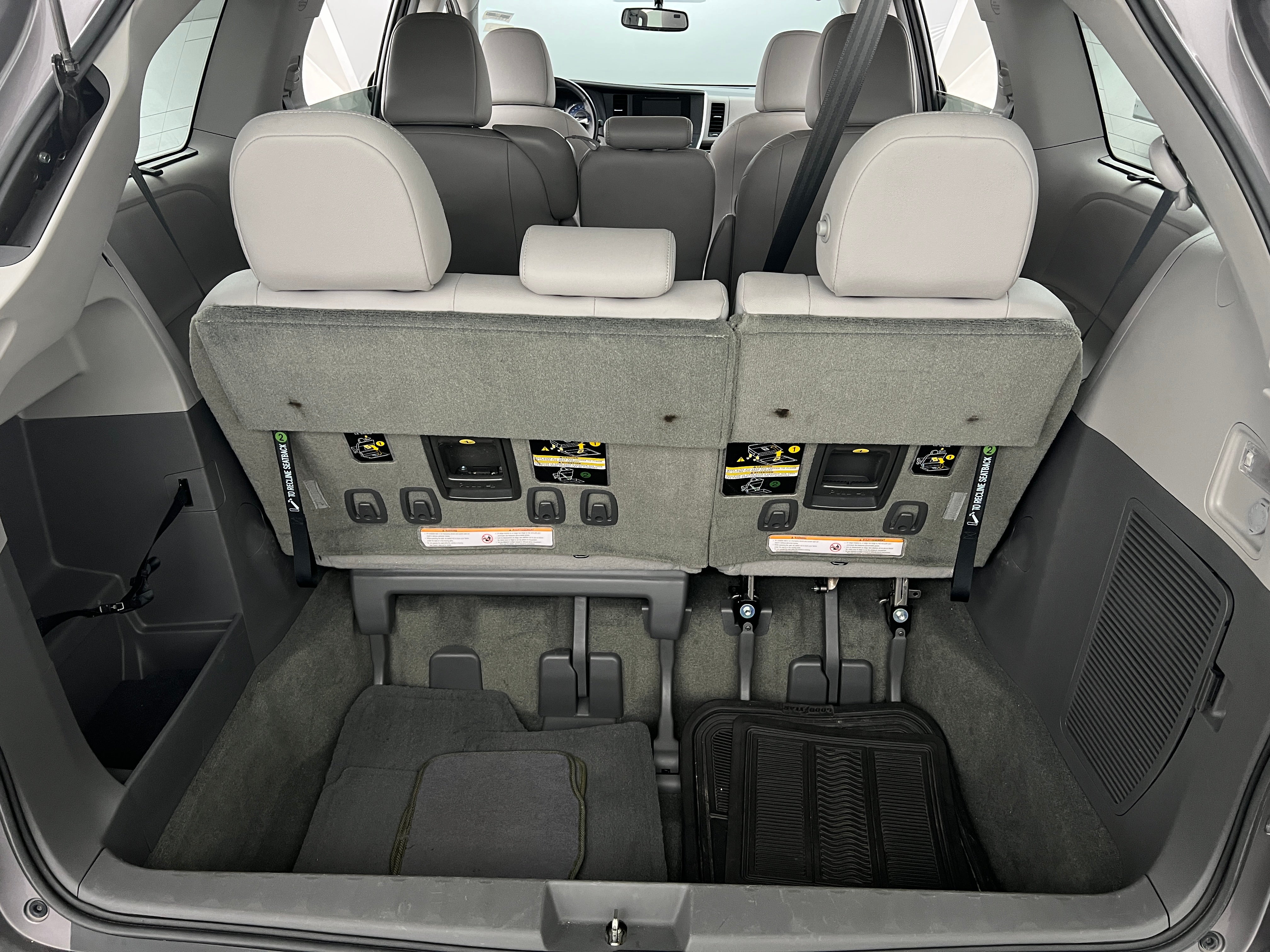 2015 Toyota Sienna XLE 6