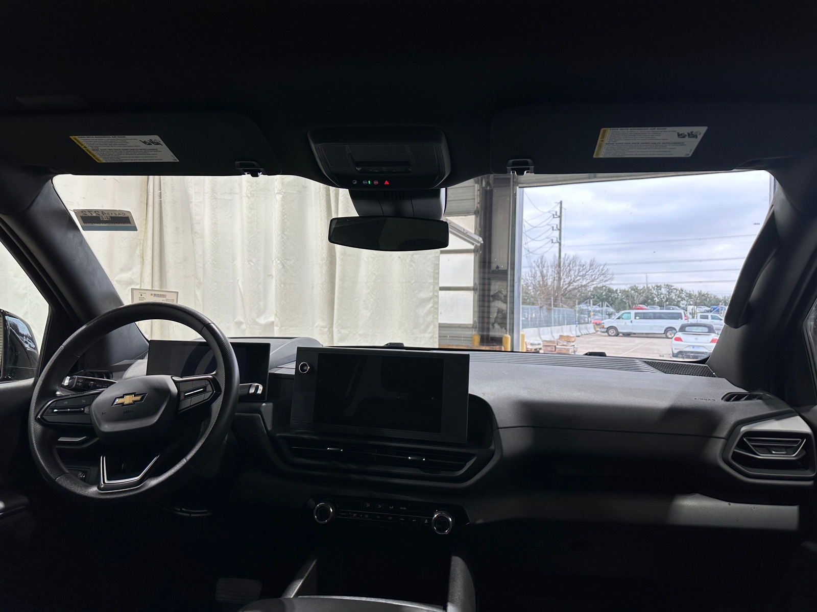 Thumbnail: 2024 Chevrolet Silverado EV - 3