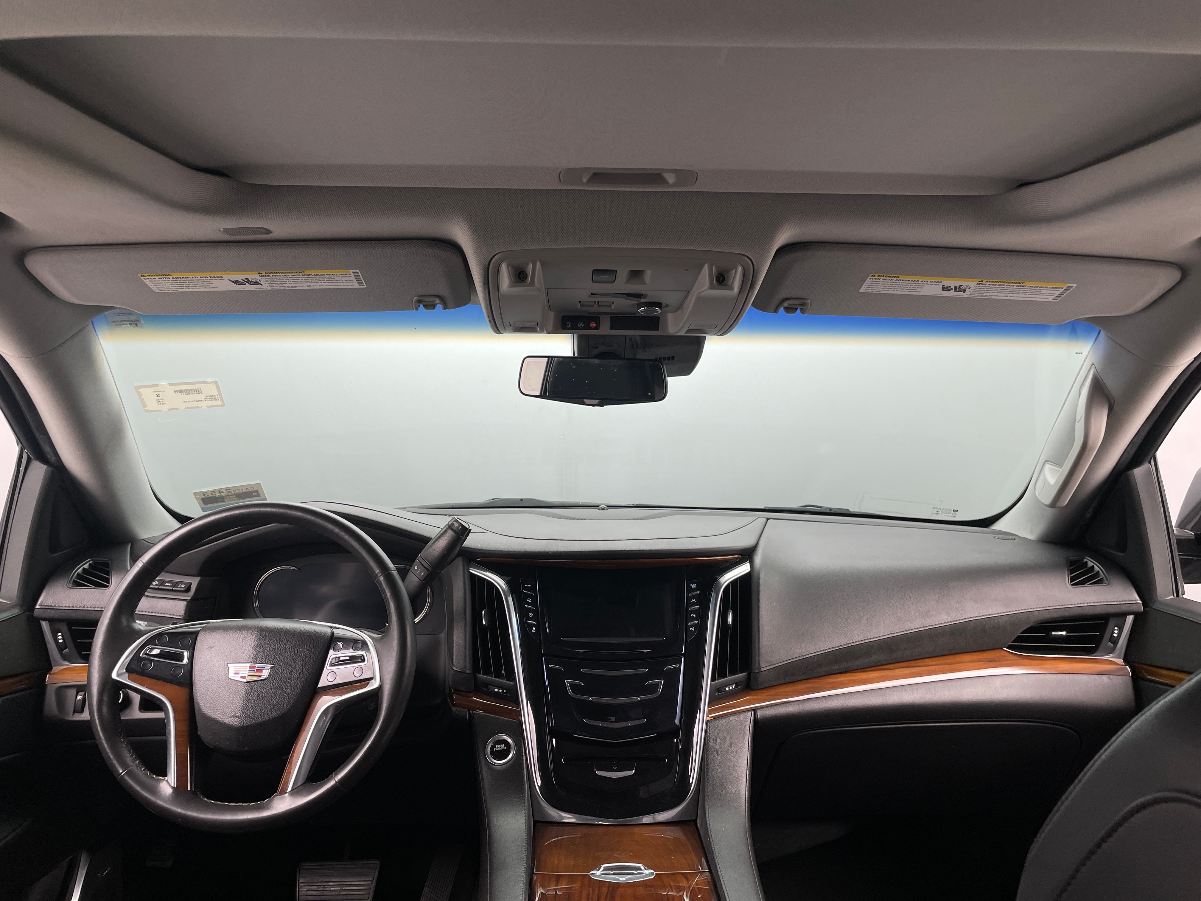 2017 Cadillac Escalade Luxury 2