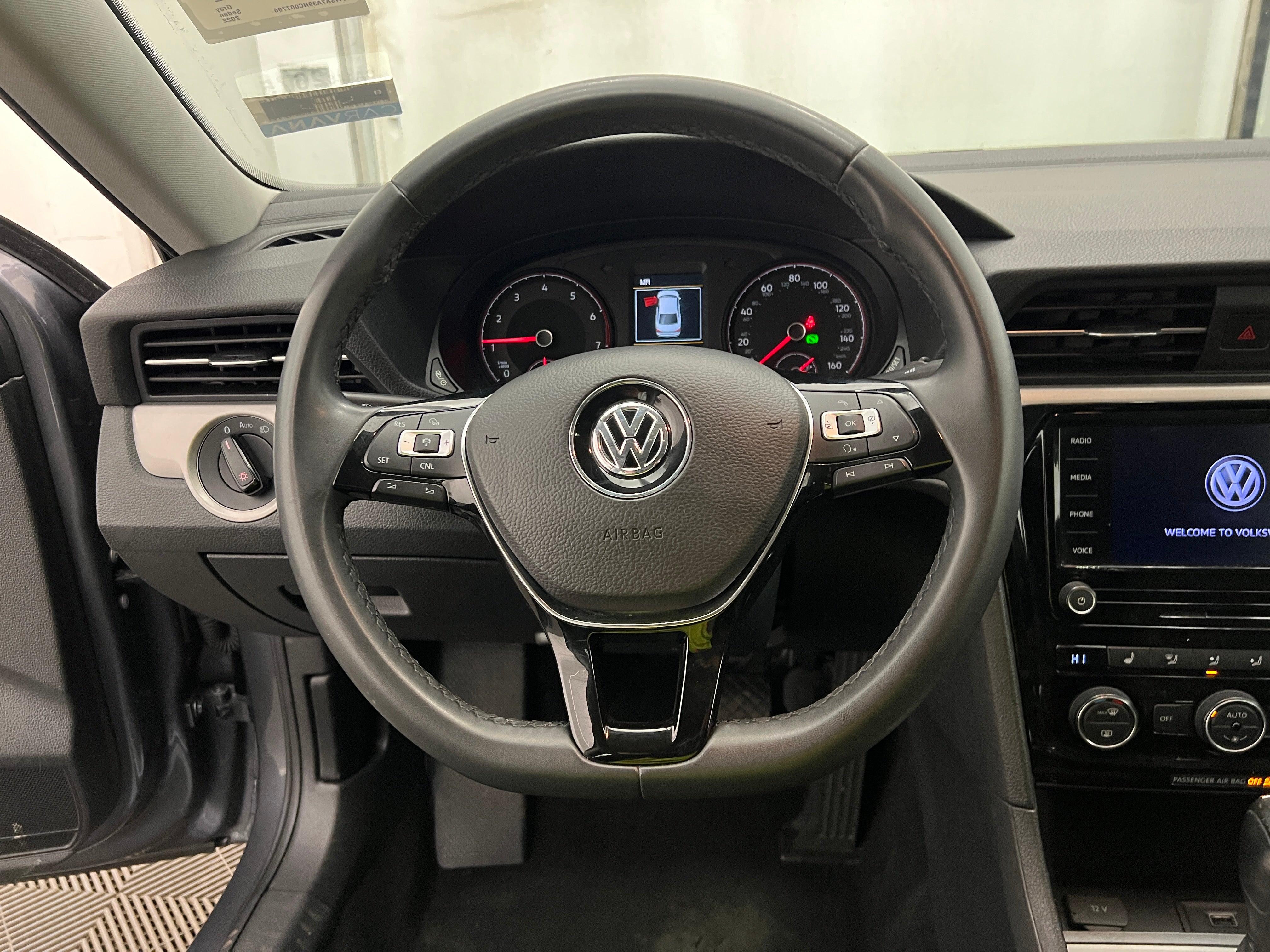 2022 Volkswagen Passat SE 4