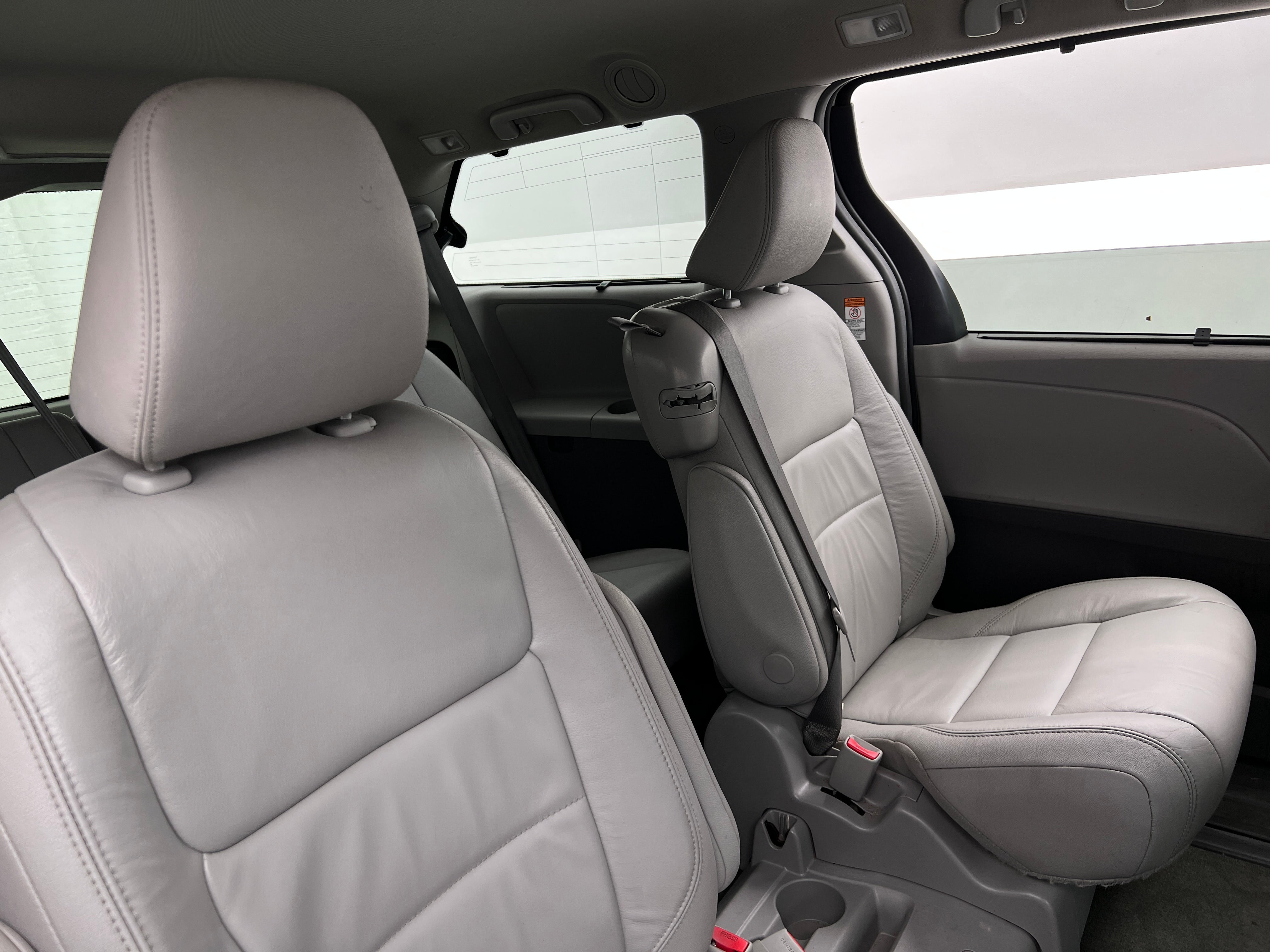 2015 Toyota Sienna XLE 6