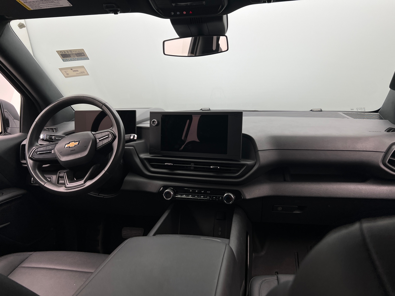 Thumbnail: 2024 Chevrolet Silverado EV - 3