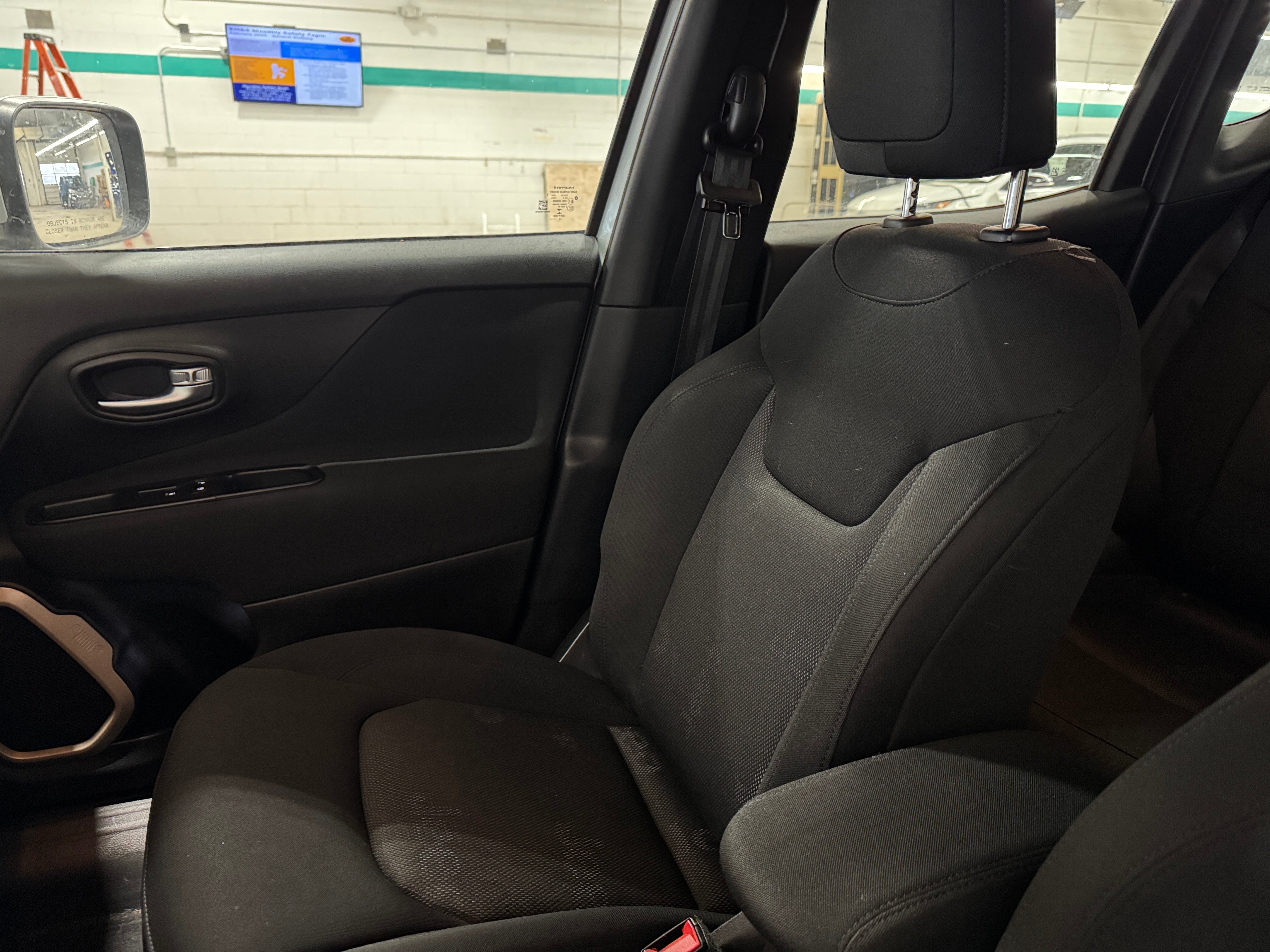 2016 Jeep Renegade Latitude 2